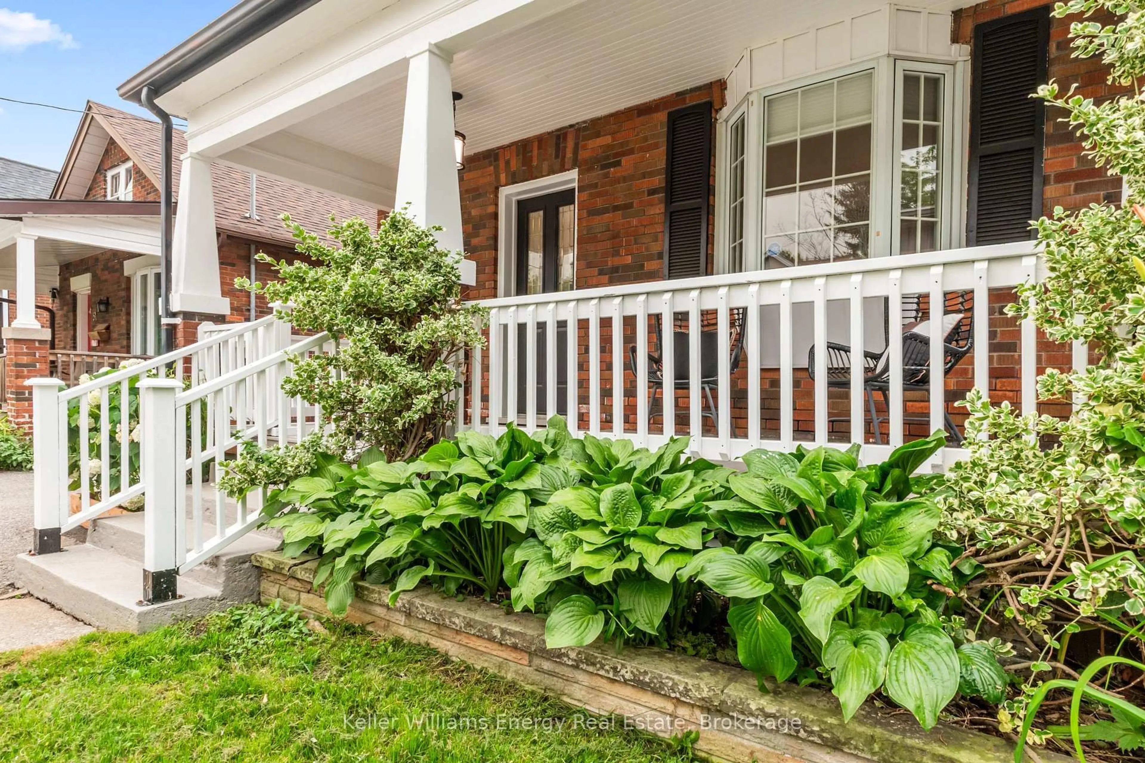 Patio, street for 55 Arlington Ave, Oshawa Ontario L1G 2N3