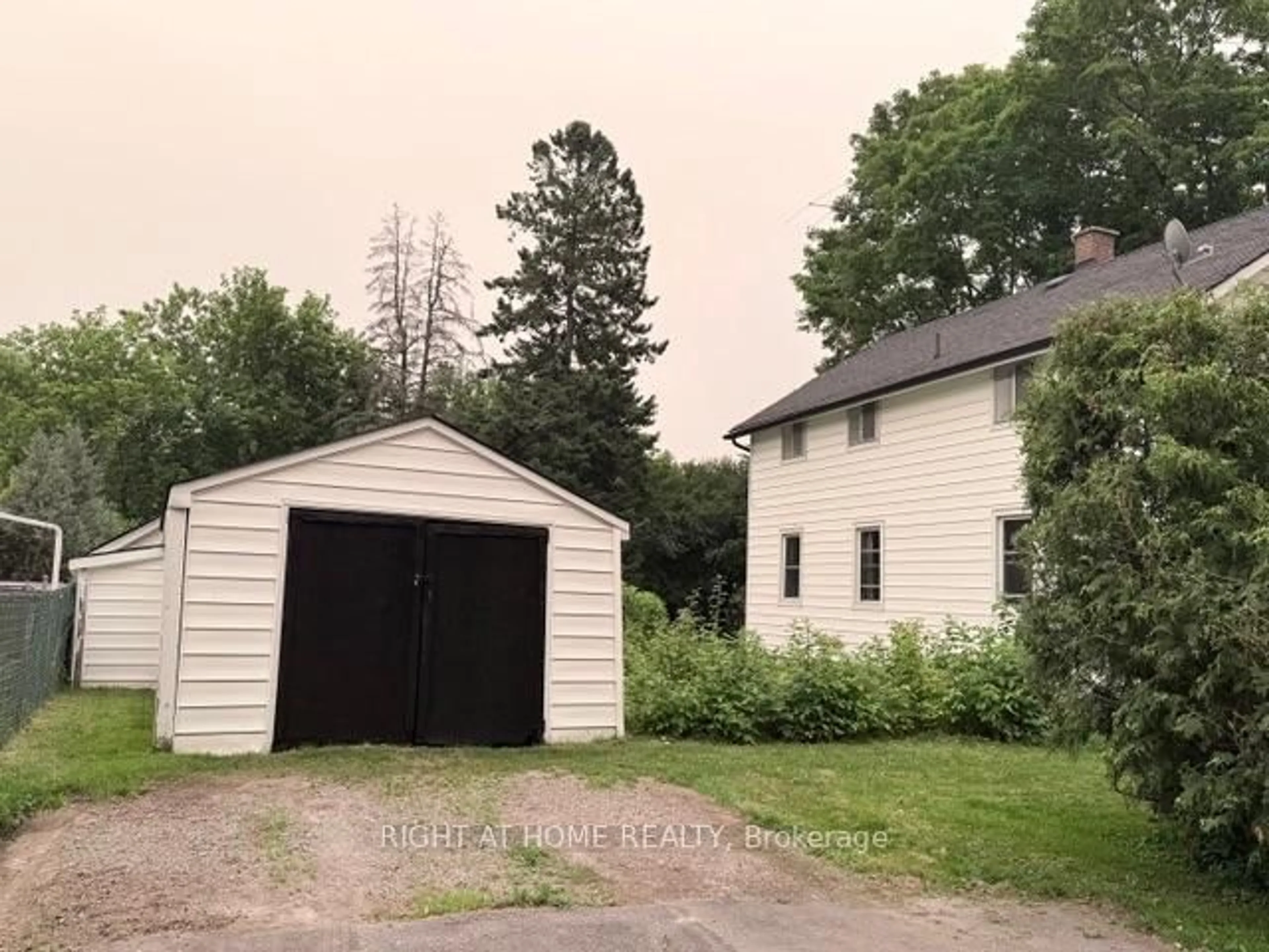 Shed for 4893 Victoria St, Pickering Ontario L1Y 1B1
