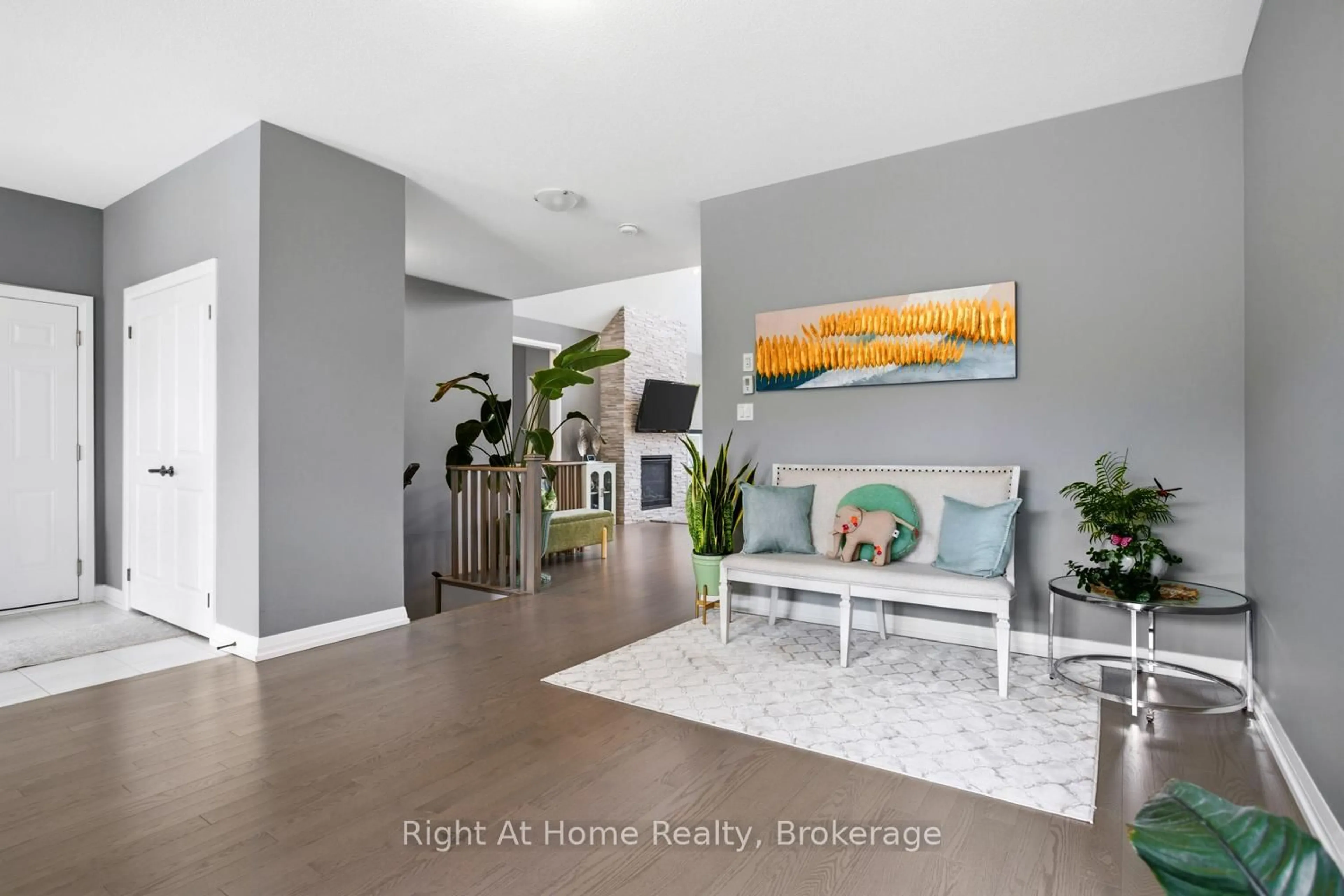 Unknown for 46 Holtby Crt, Scugog Ontario L9L 0B4
