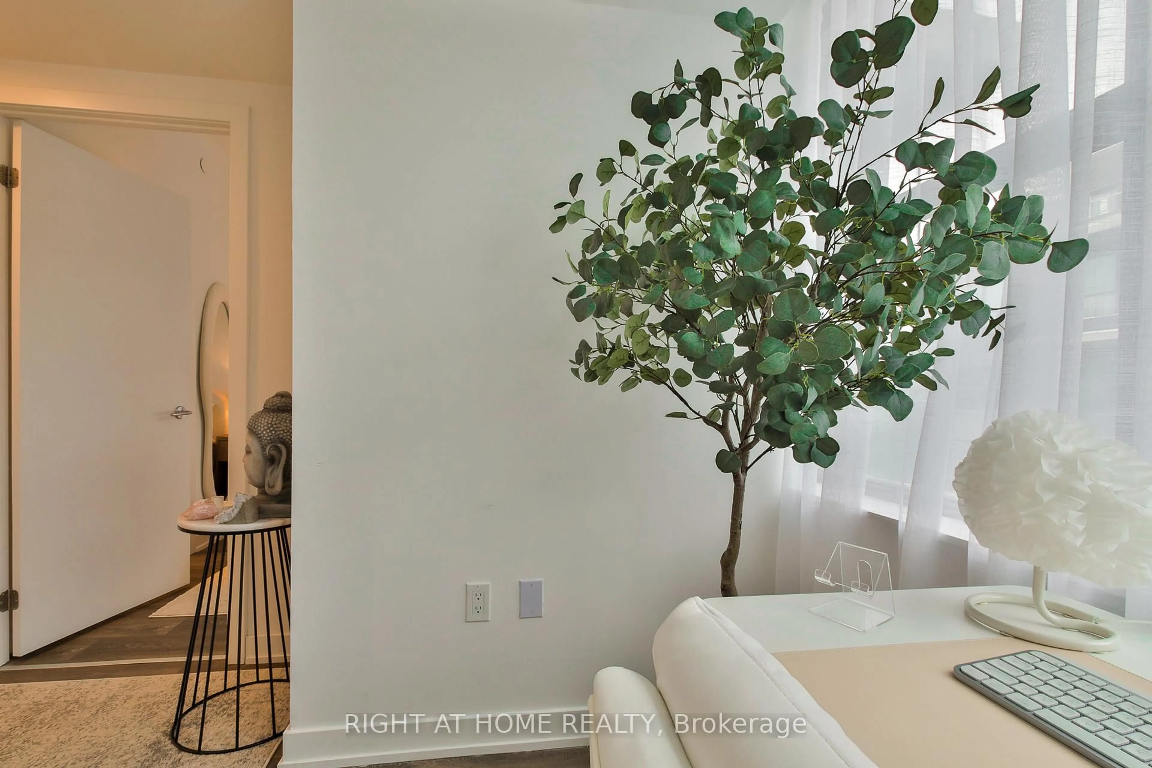 Contemporary bathroom, ceramic/tile floor for 1612 Charles St #428, Whitby Ontario L1N 1B9
