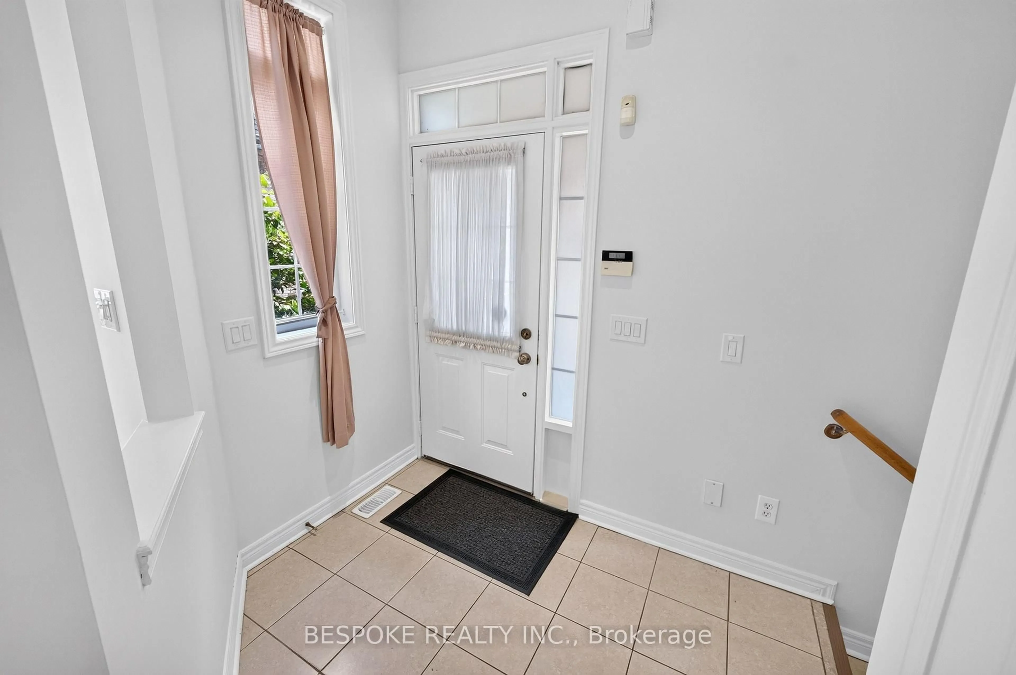 Indoor entryway for 57 Timbercreek Crt, Toronto Ontario M1W 4A1
