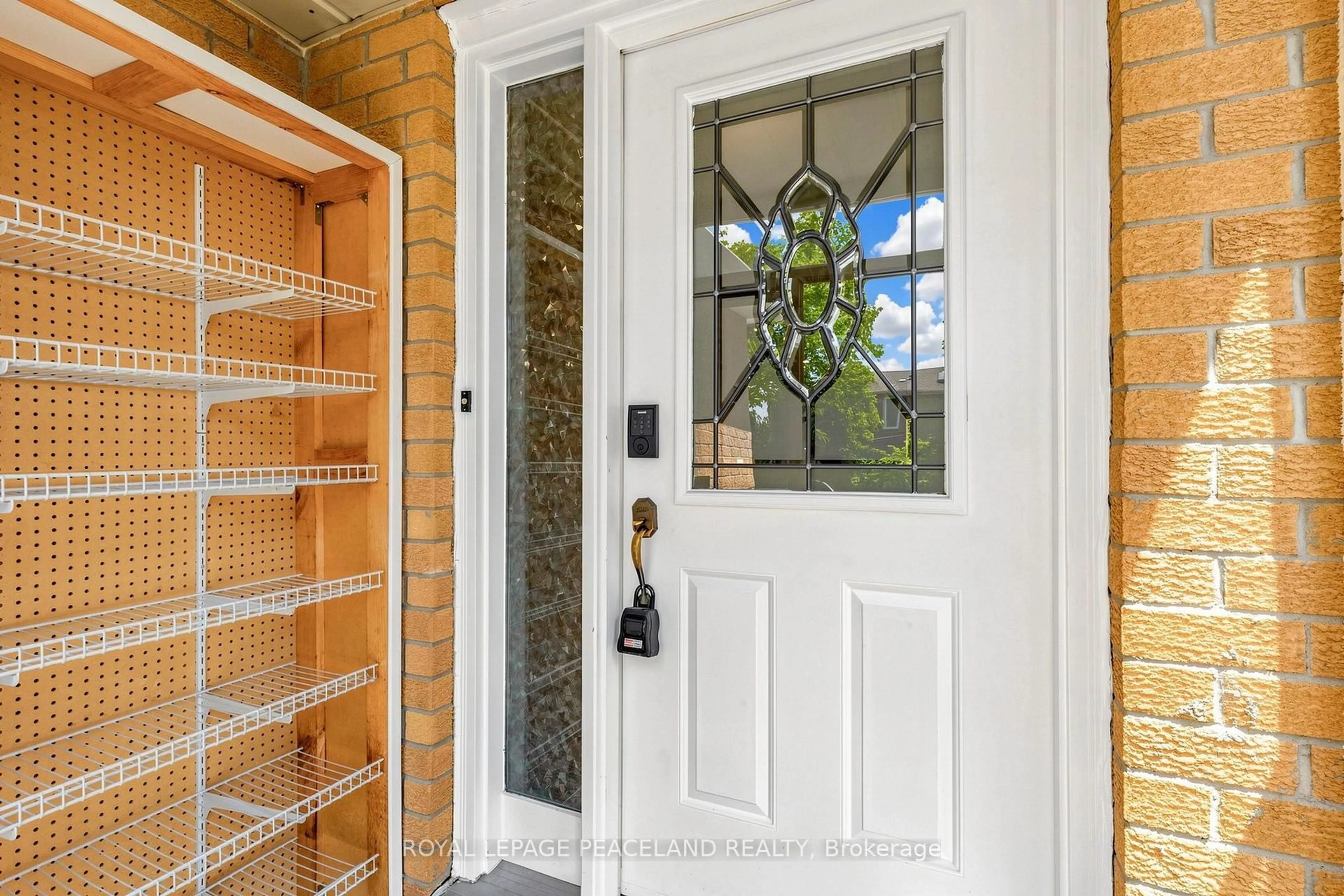 Indoor entryway for 65 Becca Hall Tr, Toronto Ontario M1V 2T7