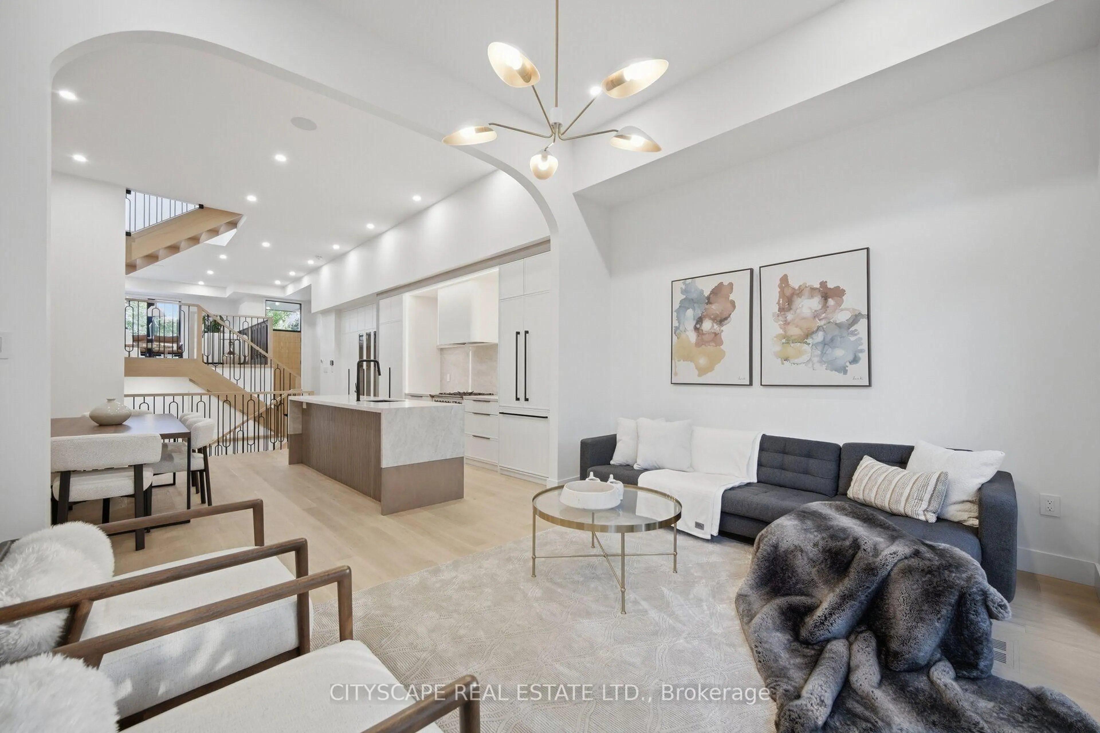 Unknown for 10B Holmstead Ave, Toronto Ontario M4B 1T1
