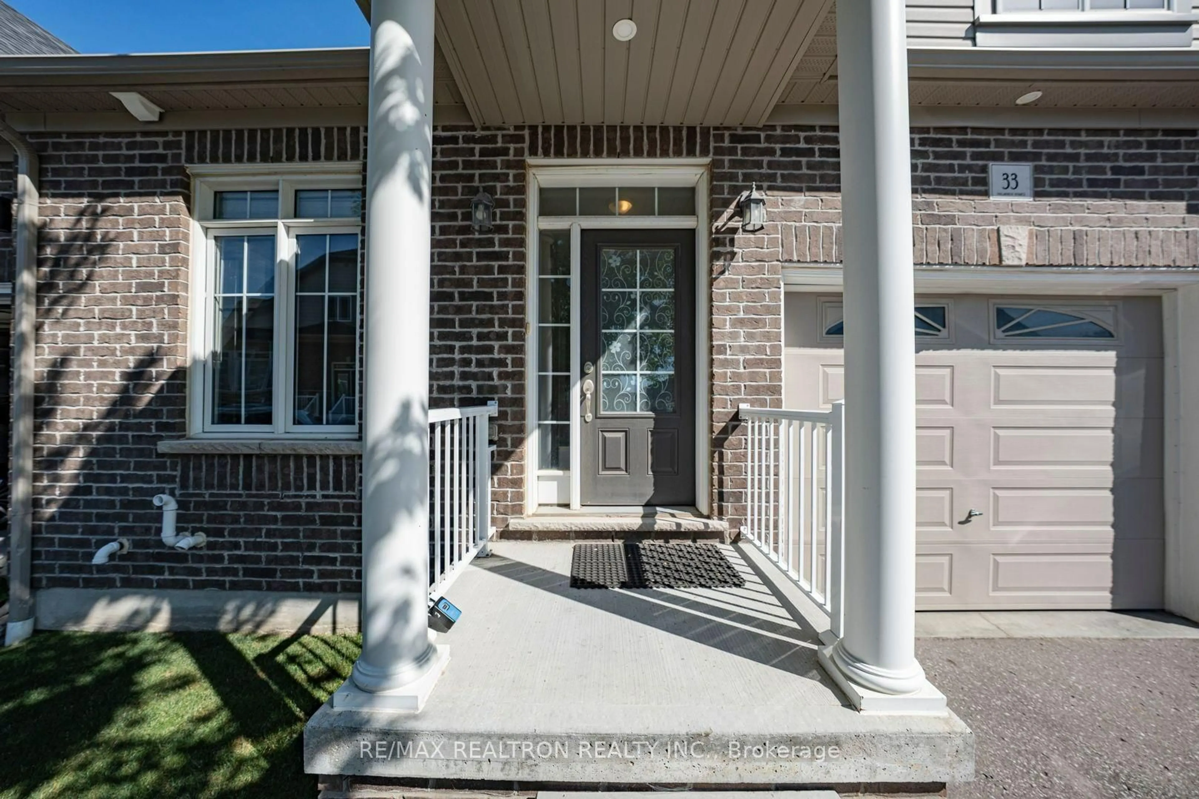 Unknown for 33 Washburn Path, Clarington Ontario L1E 0J7