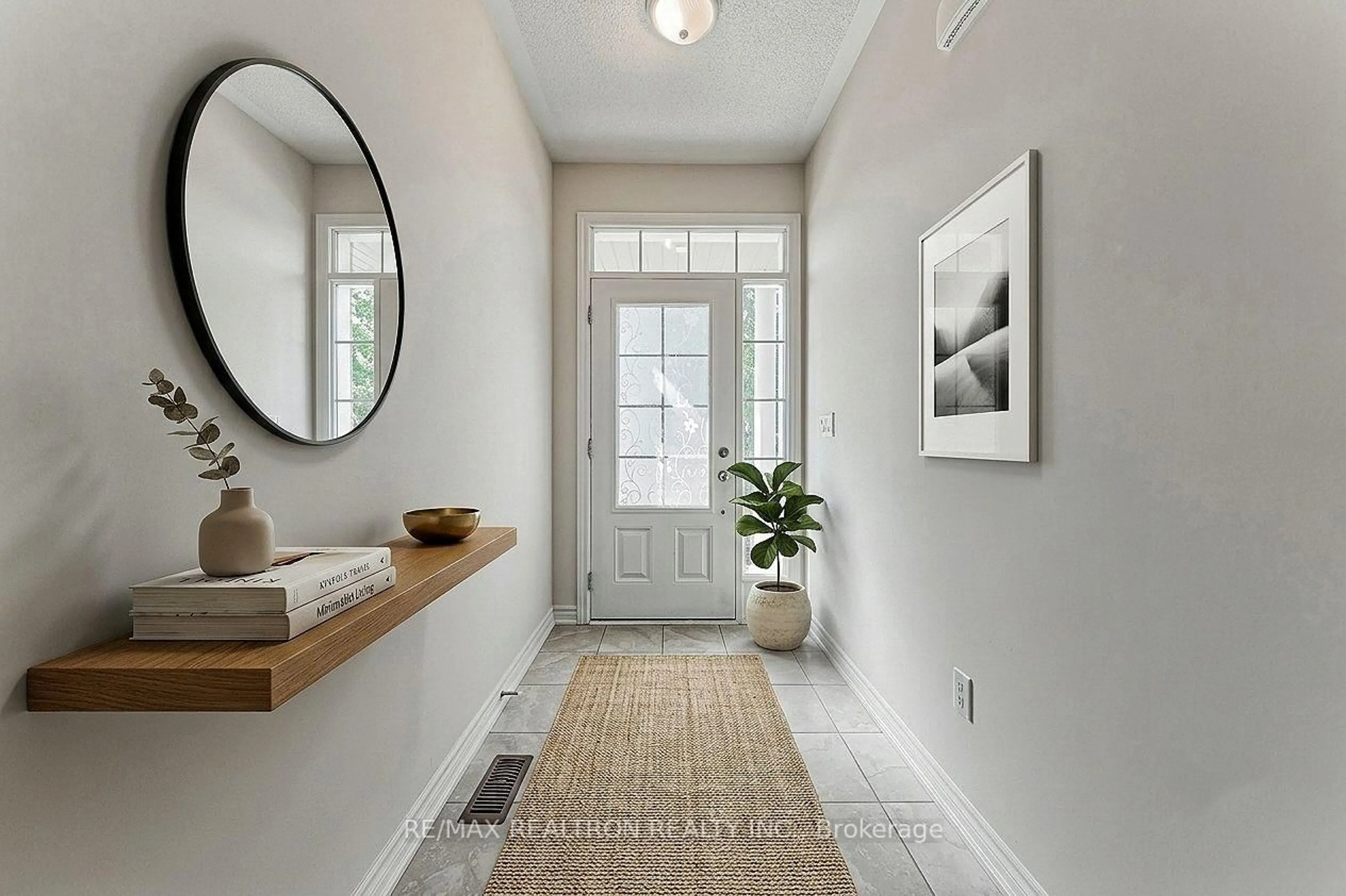 Indoor entryway for 33 Washburn Path, Clarington Ontario L1E 0J7