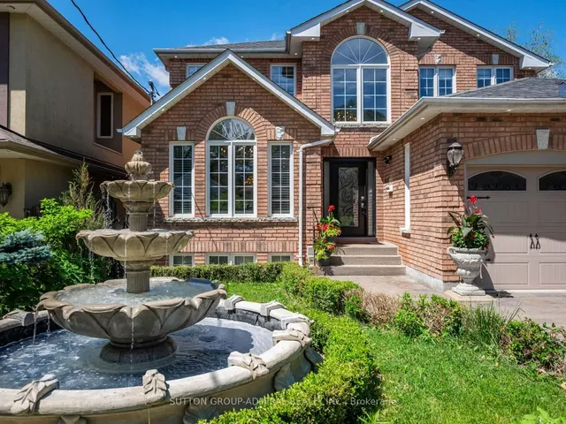 18 Thatcher Ave, Toronto 4