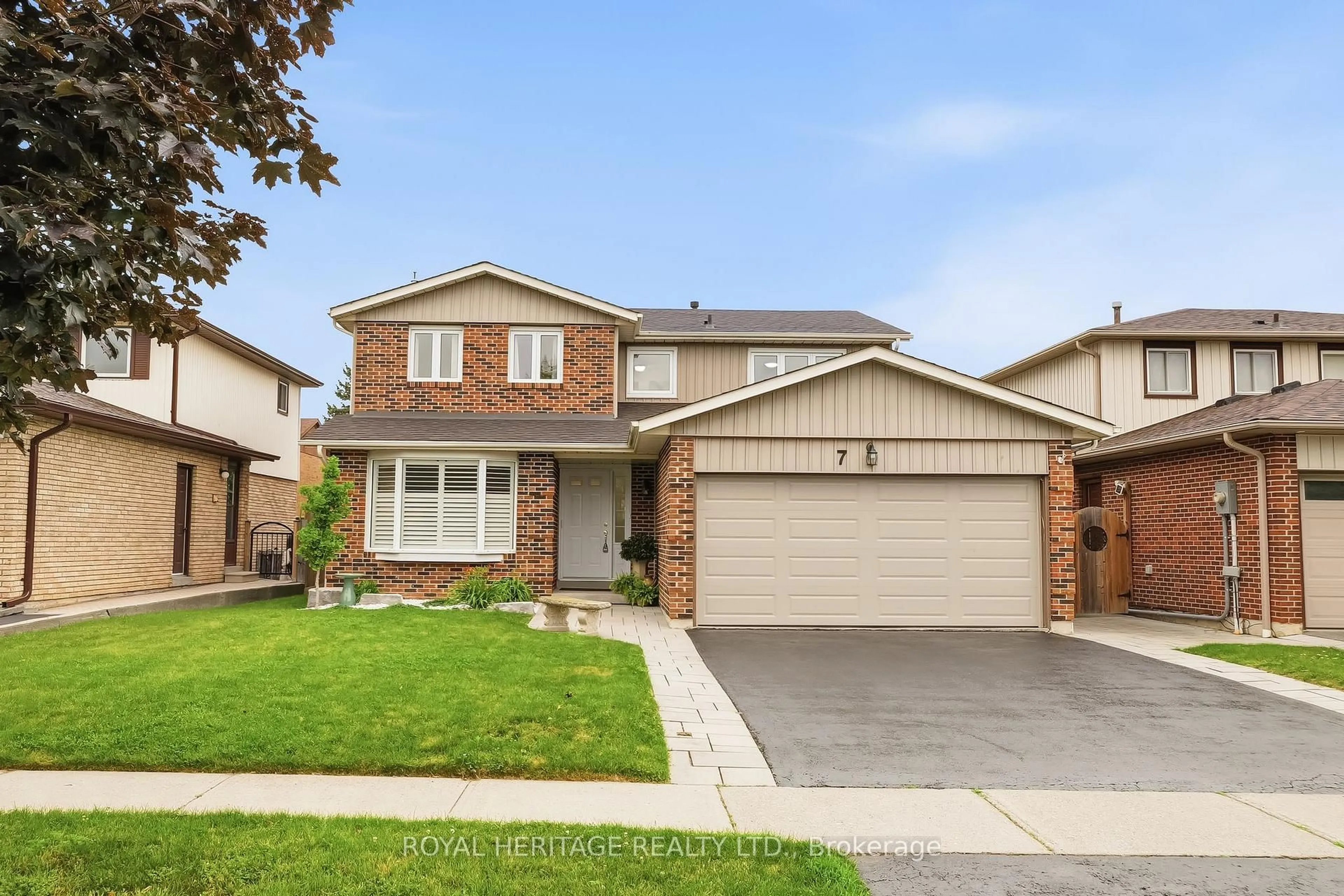 Home with brick exterior material, street for 7 Carter Cres, Whitby Ontario L1N 6C3