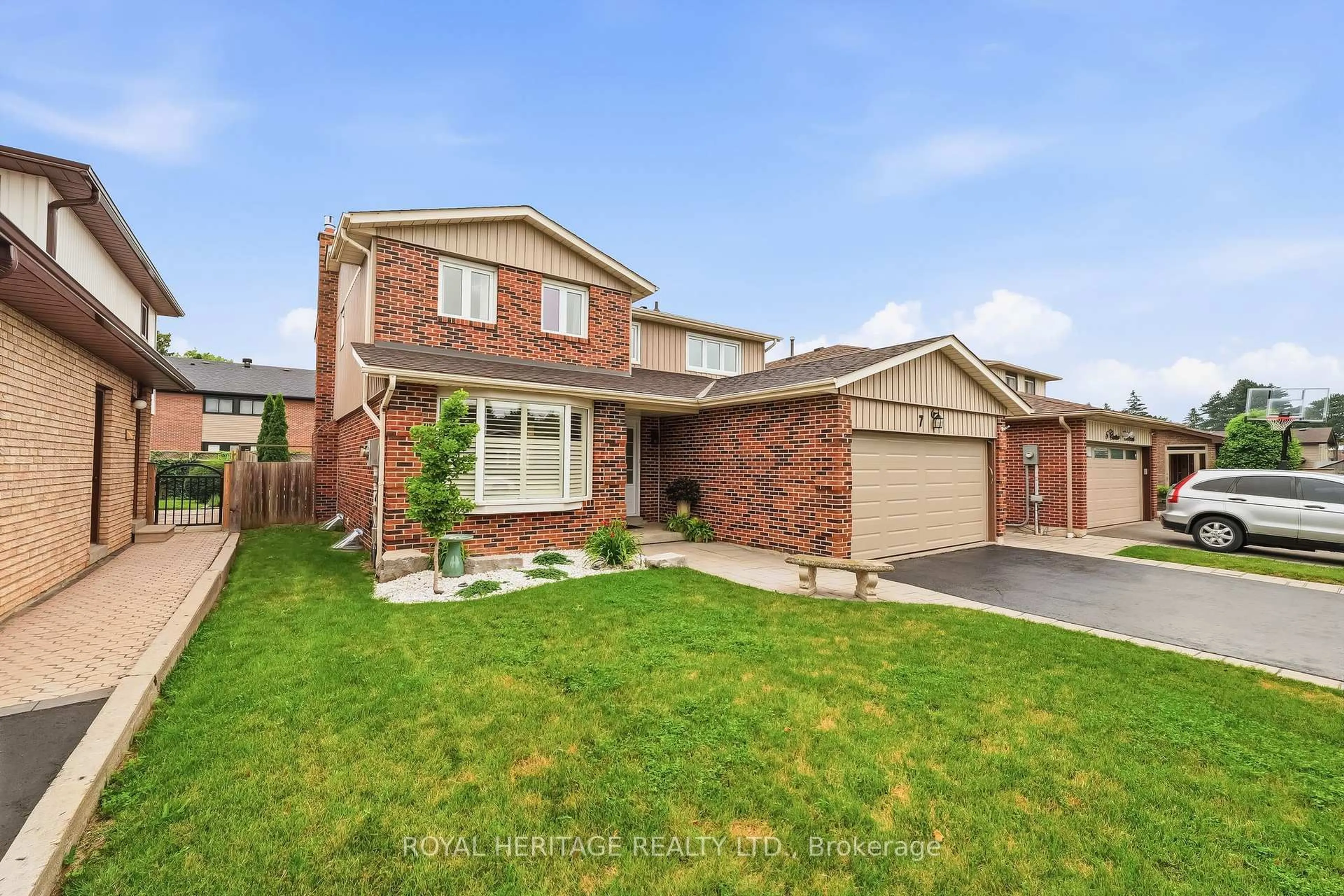 Home with brick exterior material, street for 7 Carter Cres, Whitby Ontario L1N 6C3