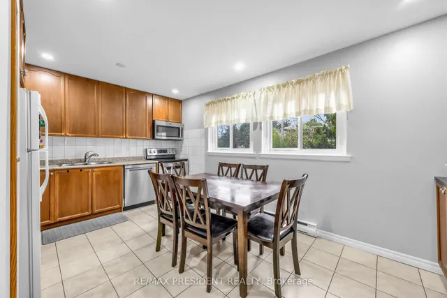 120 Murison Blvd #20, Toronto 5