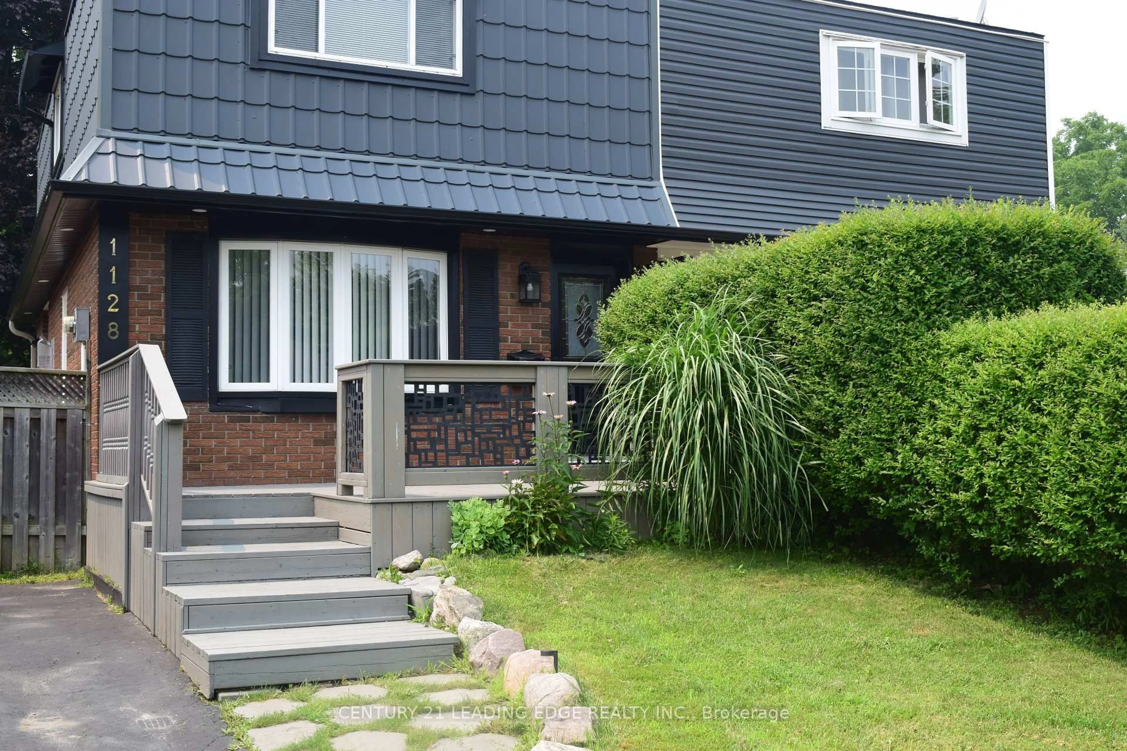 Unknown for 1128 Valley Crt, Oshawa Ontario L1J 3M5