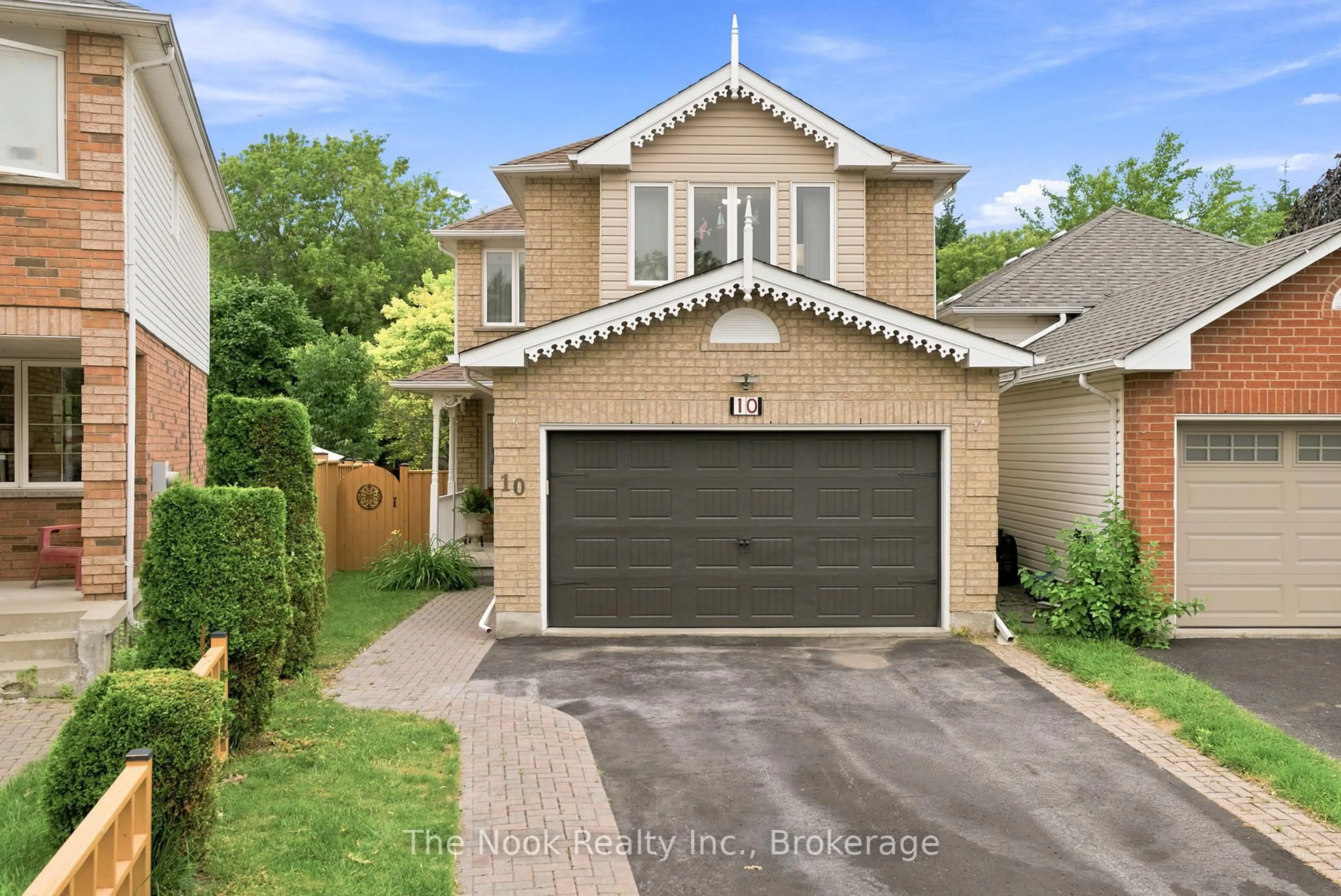Home with brick exterior material, street for 10 Orr Crt, Clarington Ontario L1C 5A8