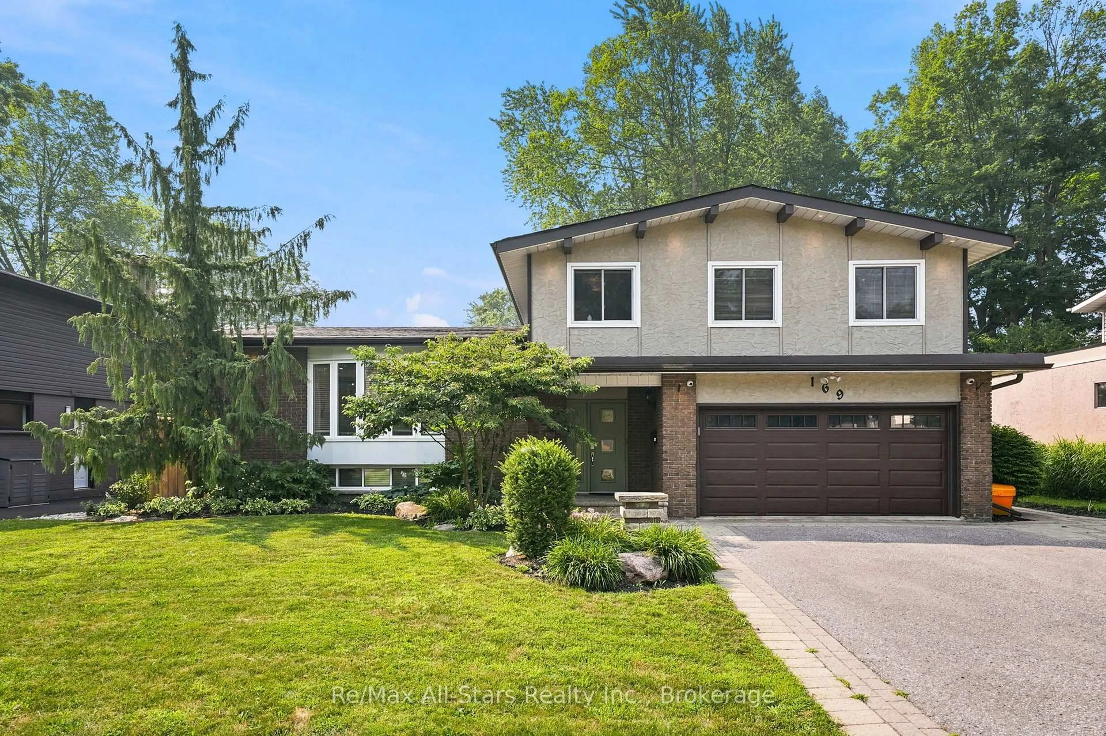 Home with brick exterior material, street for 169 Marica Ave, Oshawa Ontario L1G 3G9