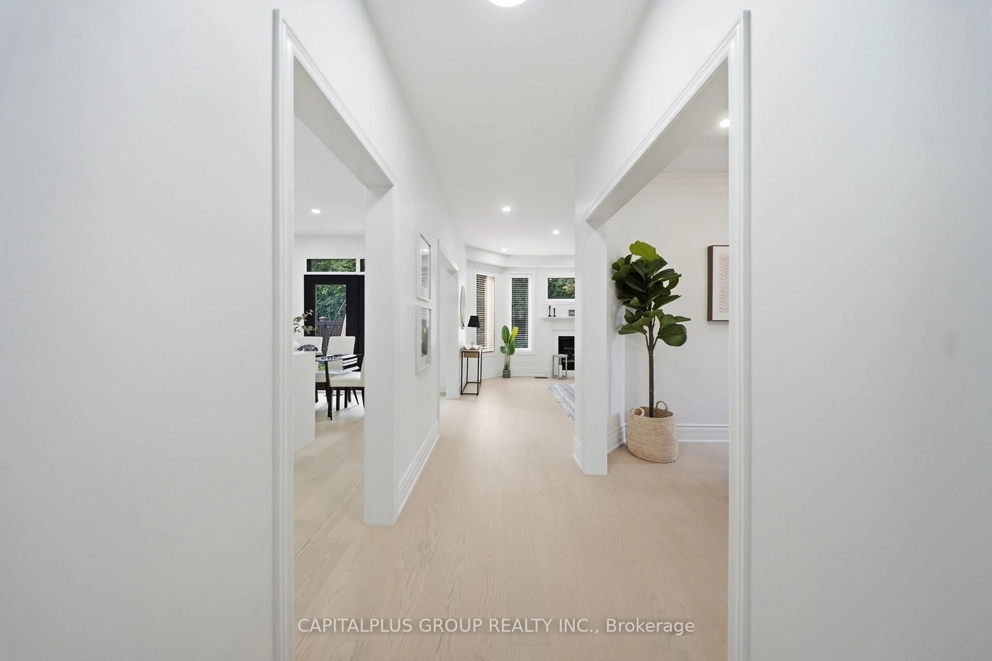 Indoor foyer for 54 Tom Edwards Dr, Whitby Ontario L1R 2R2