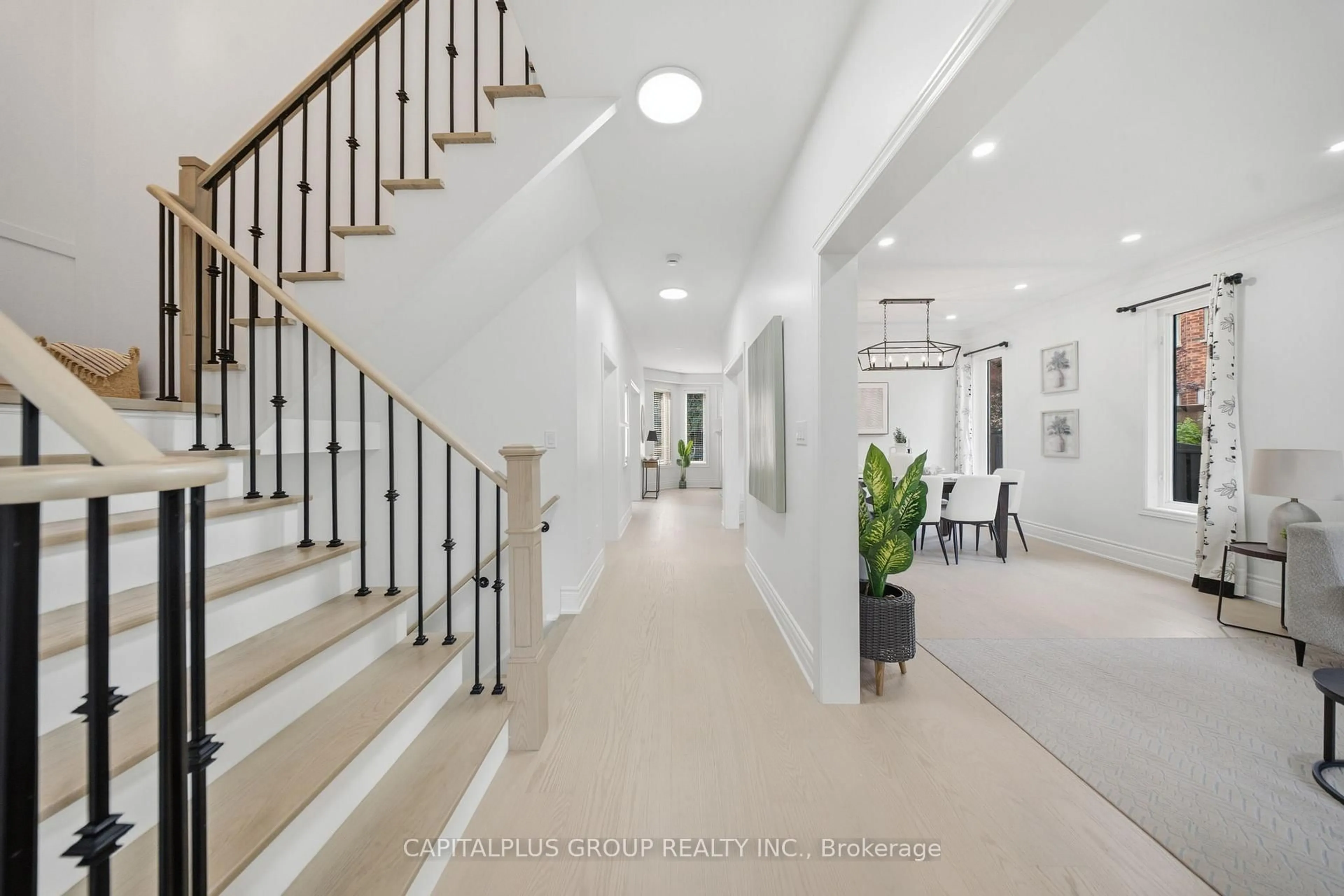 Indoor foyer for 54 Tom Edwards Dr, Whitby Ontario L1R 2R2