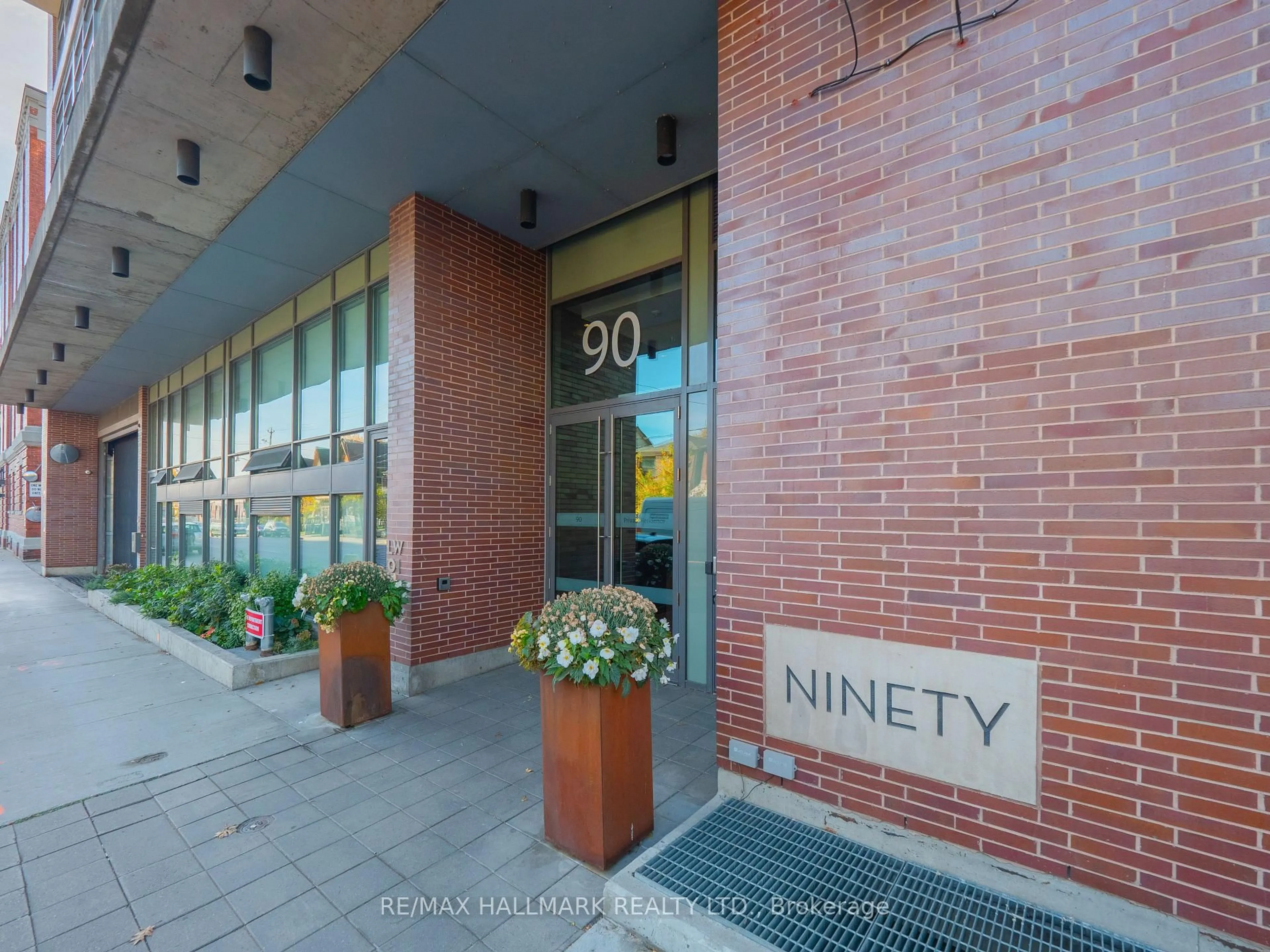 Indoor entryway for 90 Broadview Ave #602, Toronto Ontario M4M 0A7