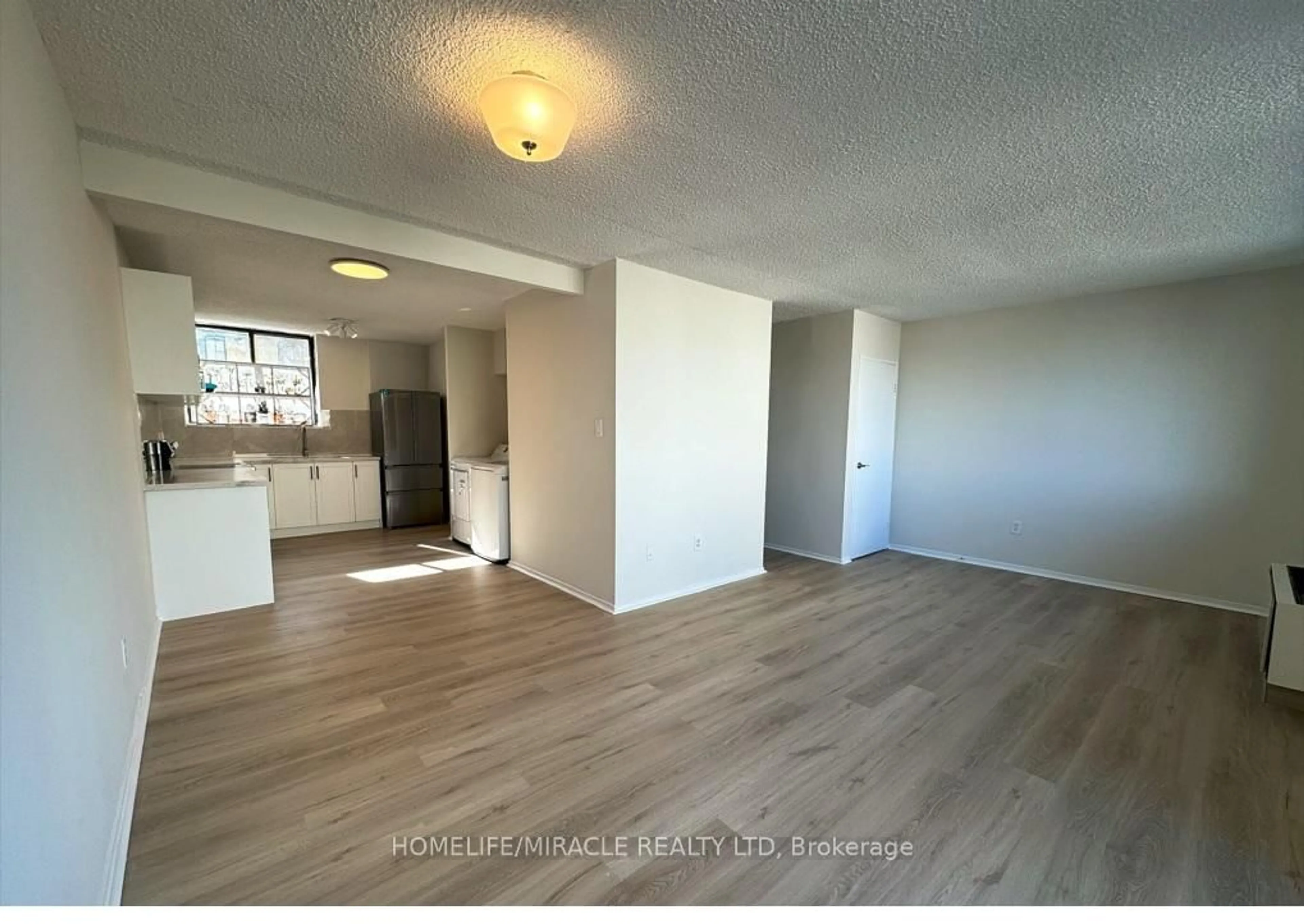A pic of a room for 665 Kennedy Rd #303, Toronto Ontario M1K 5E2