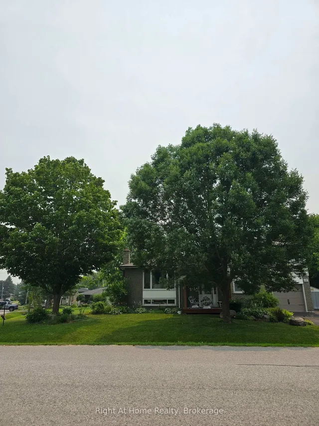 17 Crestview Ave, Scugog 2