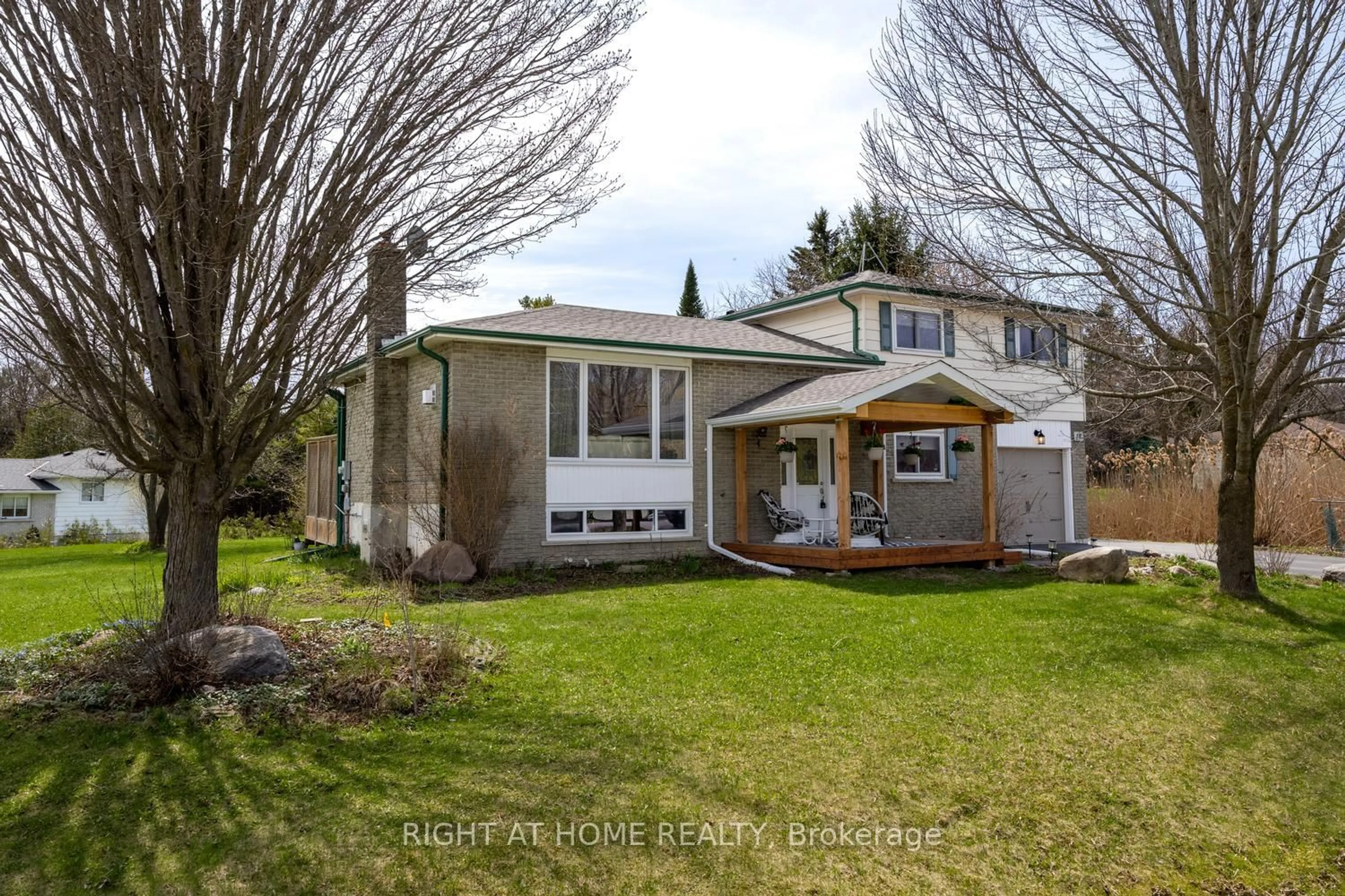 Home with vinyl exterior material, street for 17 Crestview Ave, Scugog Ontario L0B 1B0