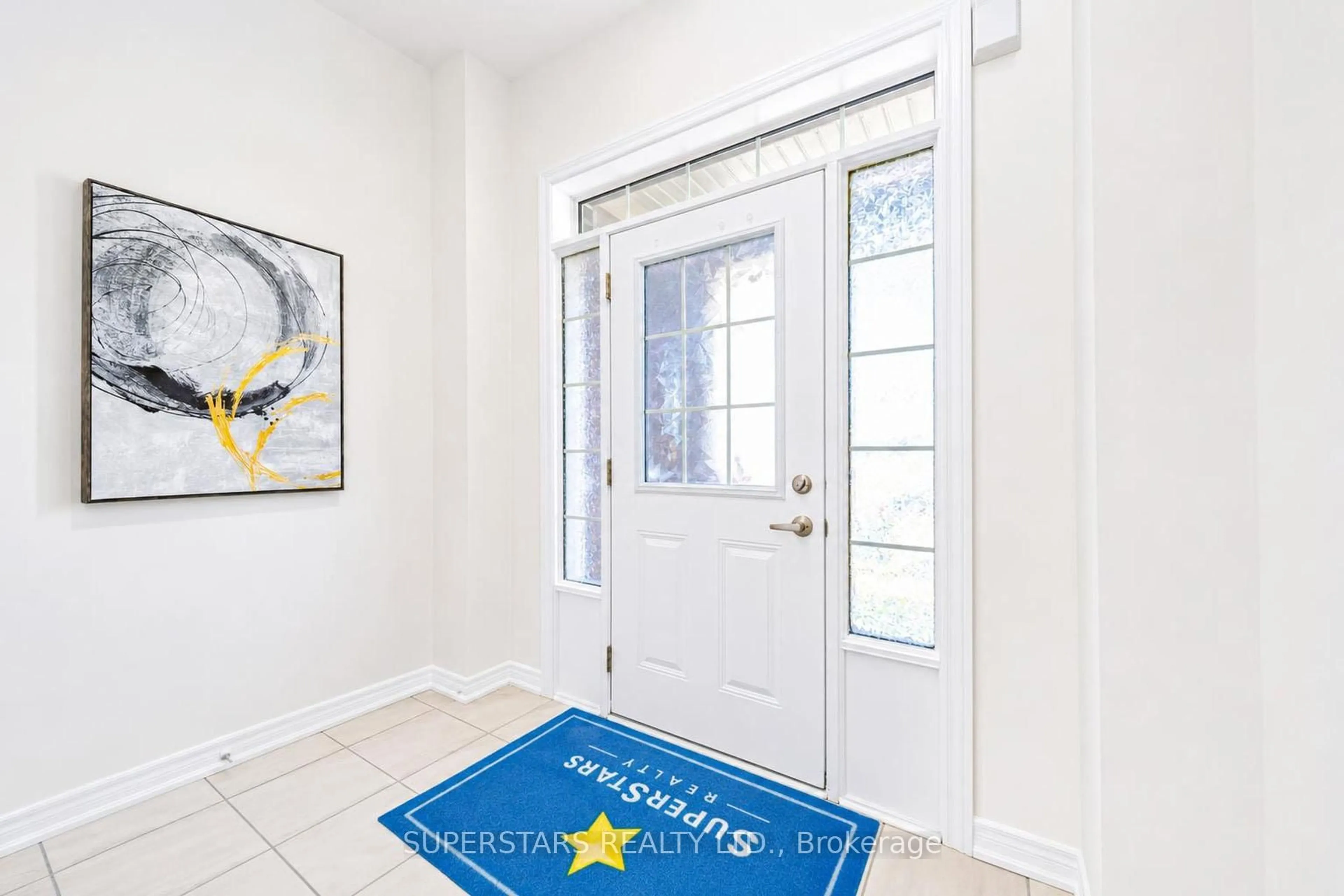 Indoor entryway for 919 Elizabeth Mackenzie Dr, Pickering Ontario L1X 0P5