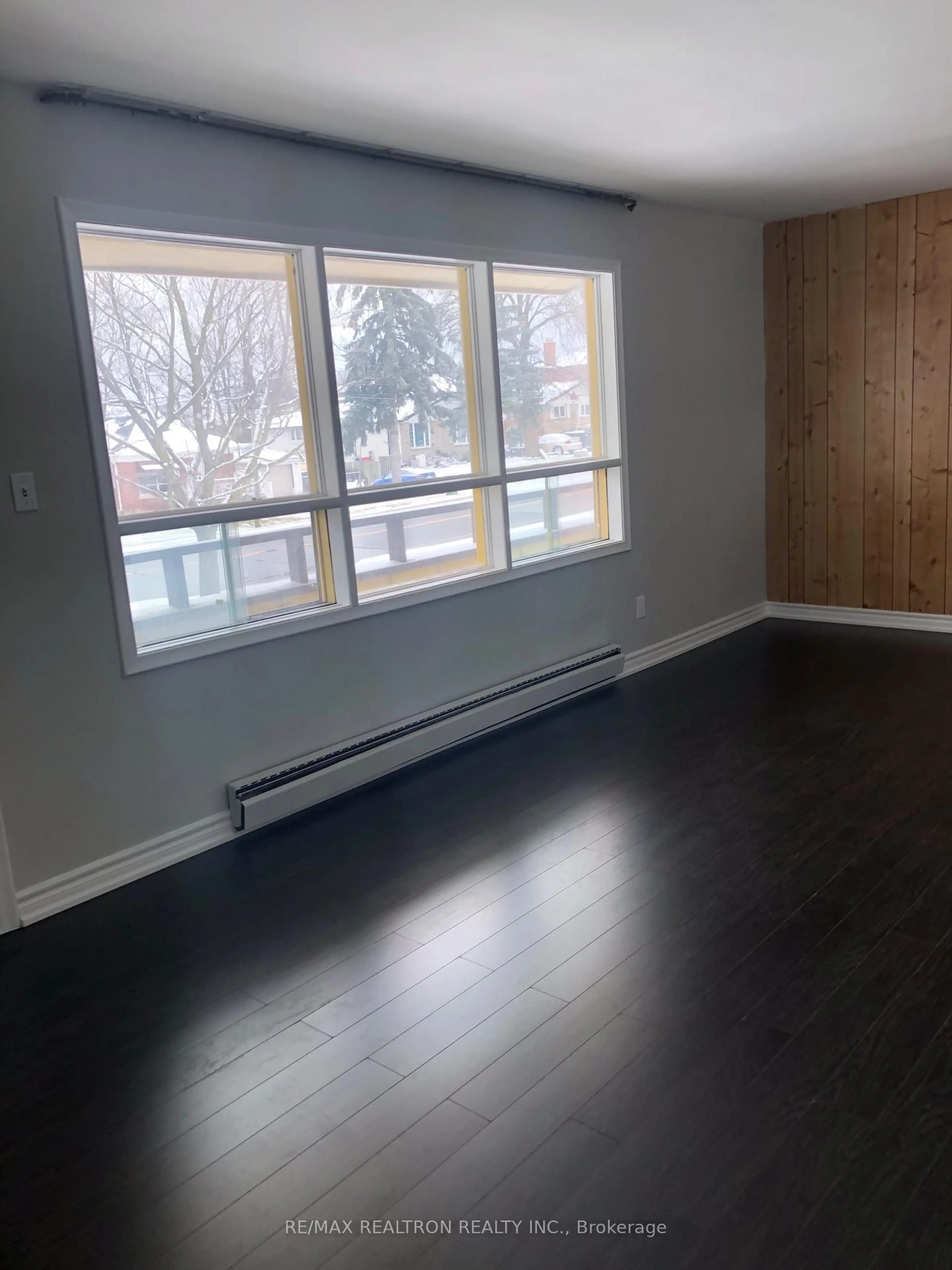 A pic of a room for 400 Manse Rd, Toronto Ontario M1E 3V6