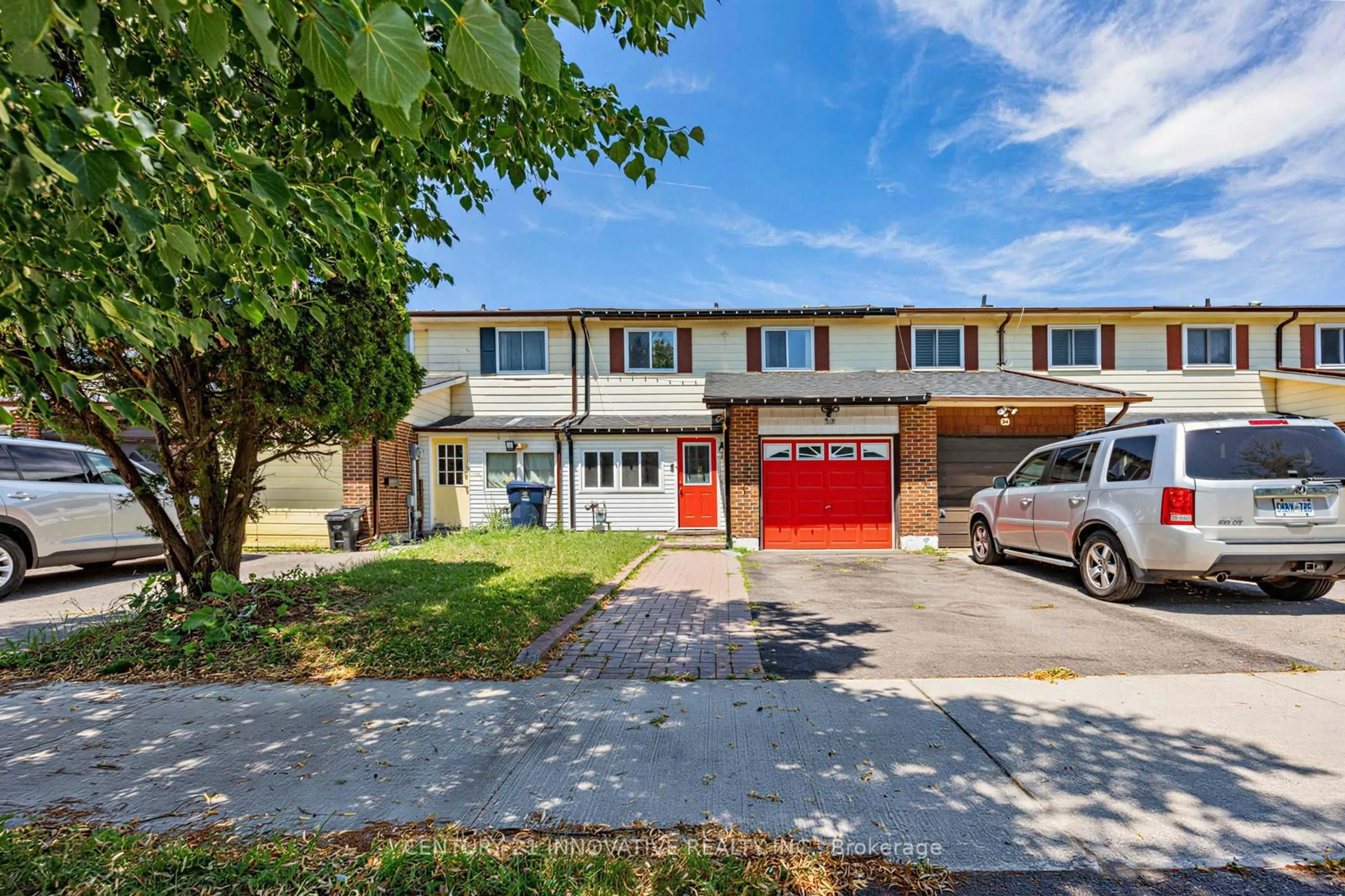 A pic from outside/outdoor area/front of a property/back of a property/a pic from drone, street for 32 Cheatham Pl, Toronto Ontario M1B 1C2
