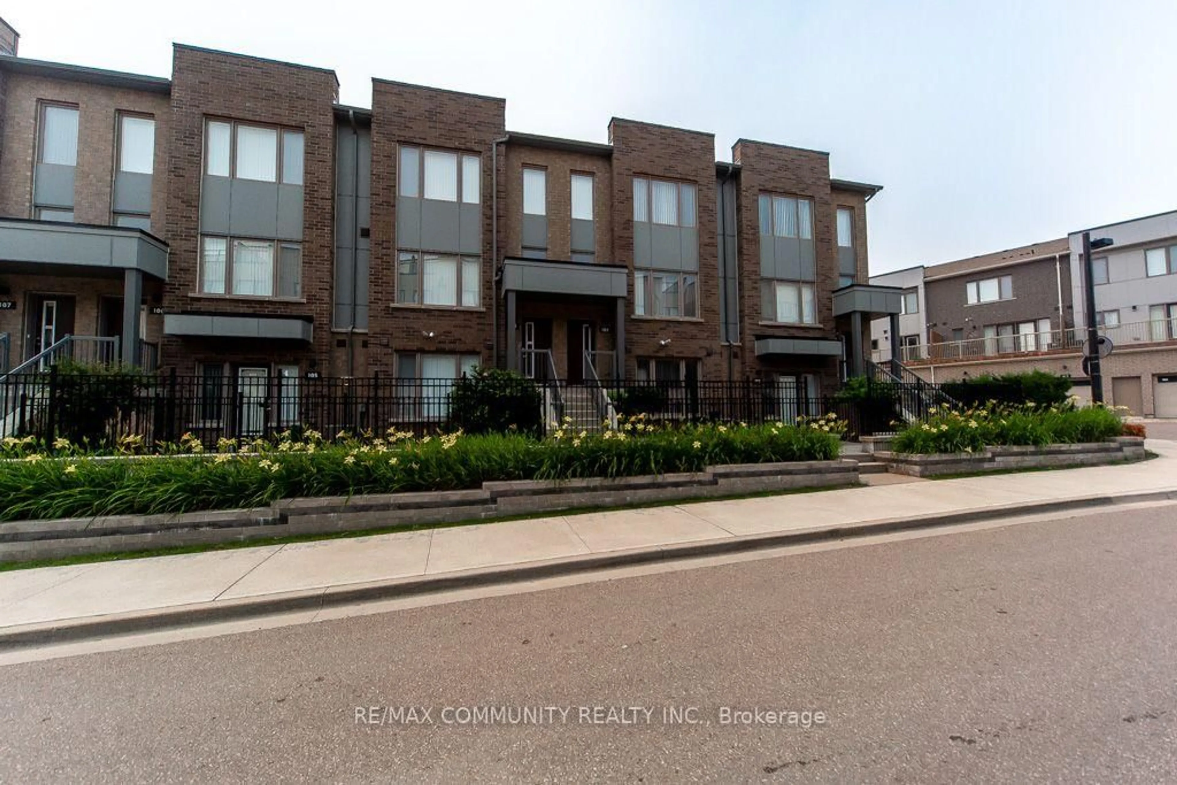 Unknown for 1525 Kingston Rd #103, Pickering Ontario L1V 0E9