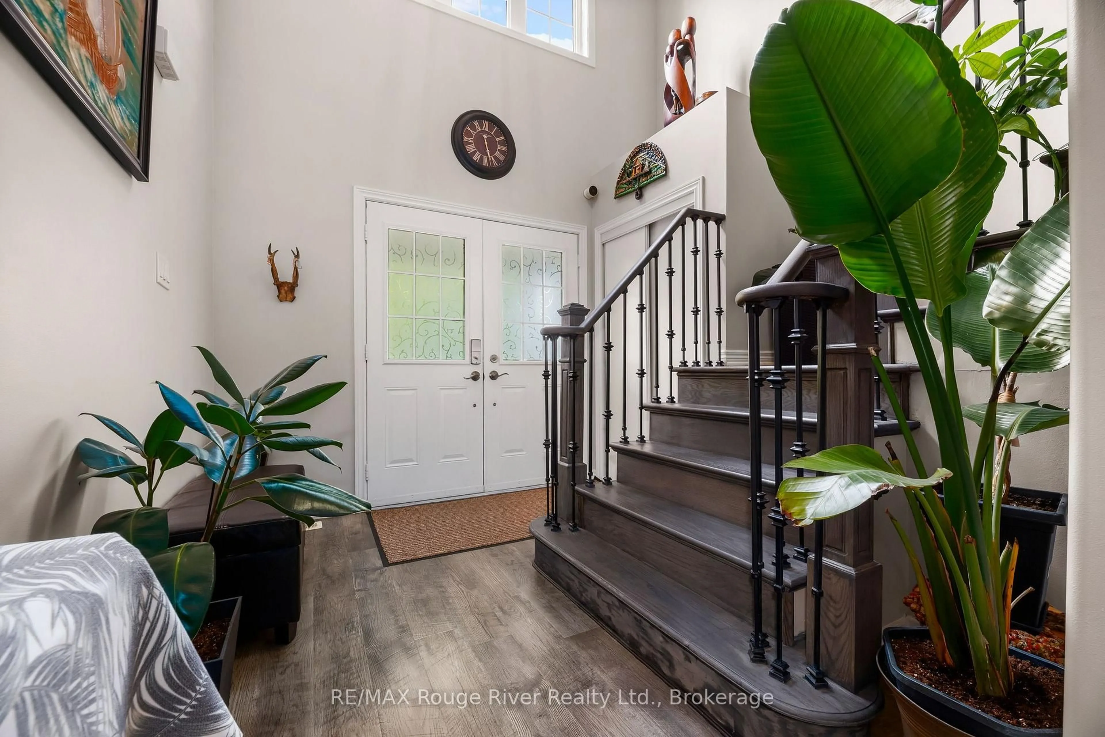 Indoor entryway for 53 Concession St, Clarington Ontario L1C 5M7