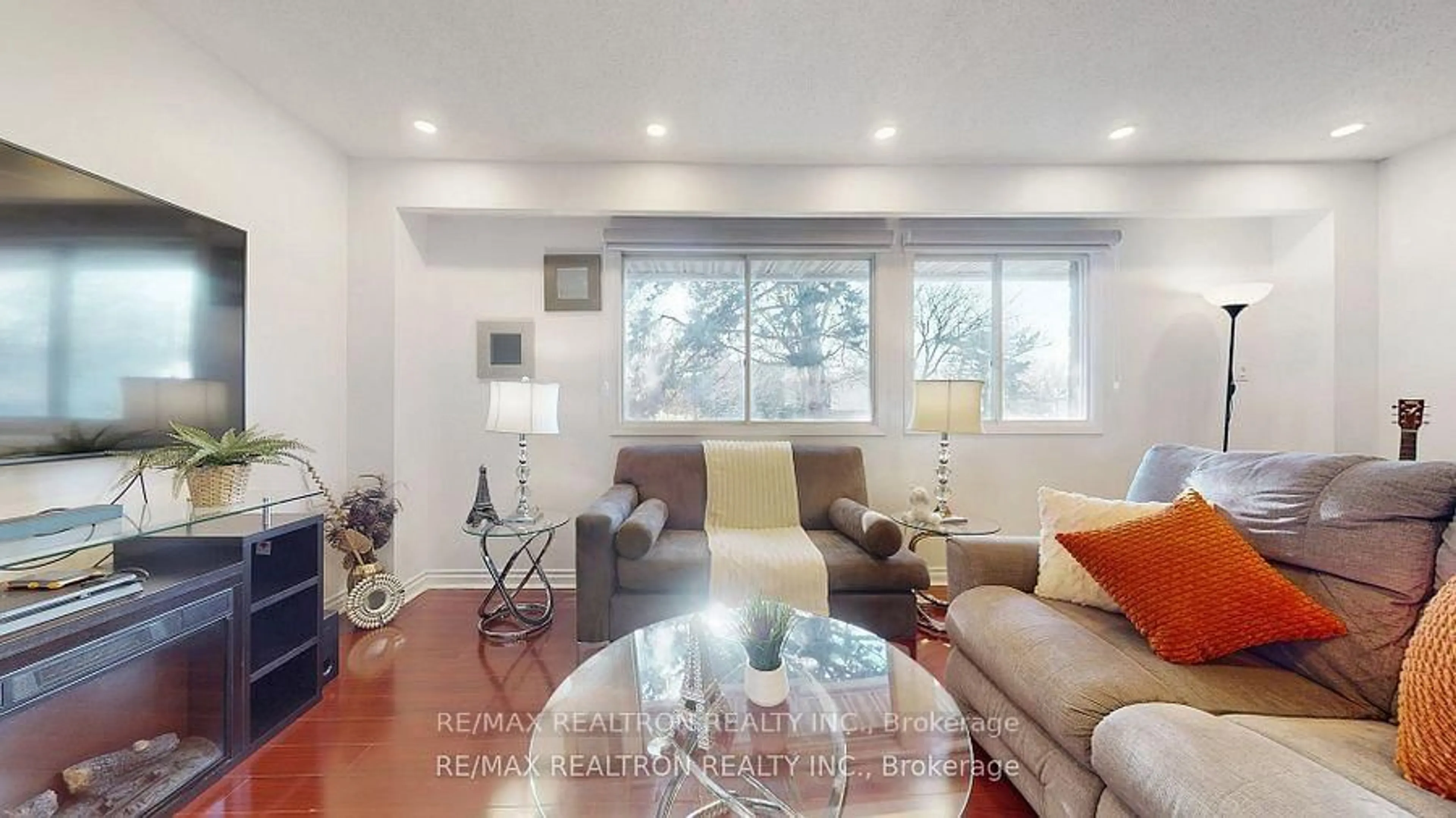 Living room with furniture, unknown for 371 Orton Park Rd #108, Toronto Ontario M1G 3V1