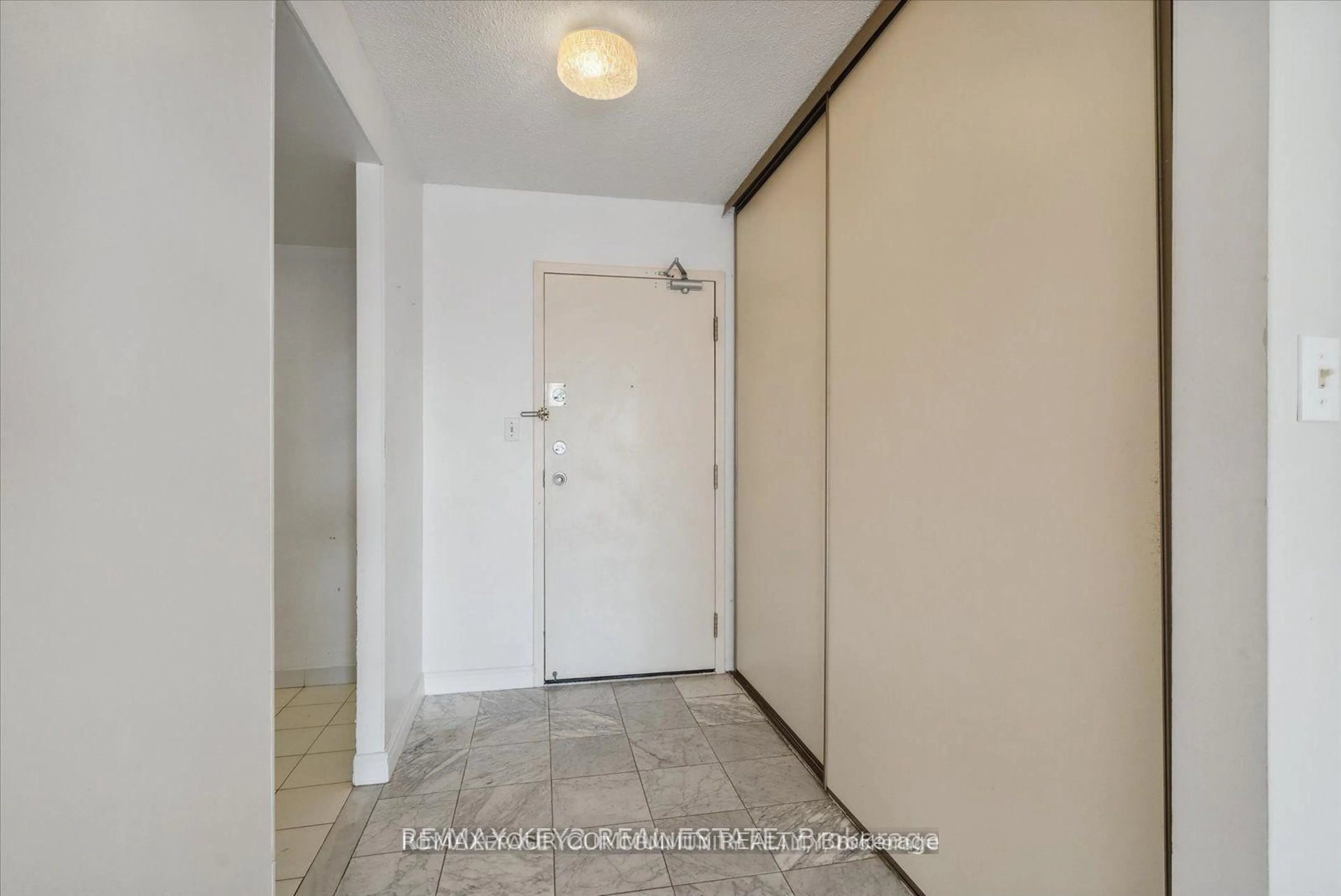 Unknown for 225 Bamburgh Circ #511, Toronto Ontario M1W 3X9