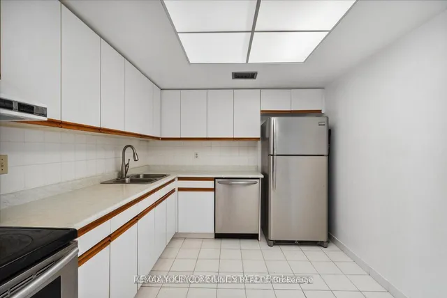 225 Bamburgh Circ #511, Toronto 4