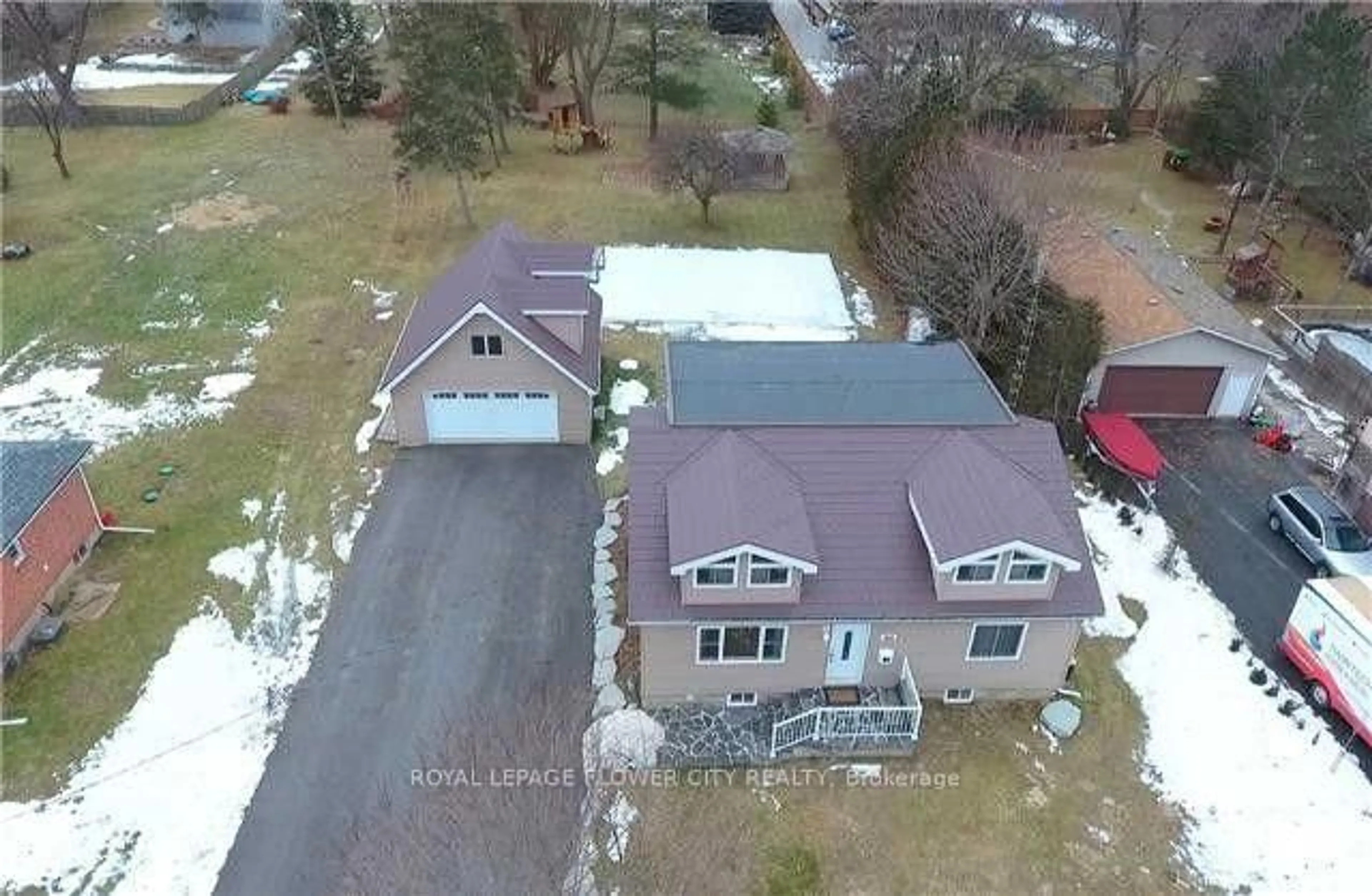 A pic from outside/outdoor area/front of a property/back of a property/a pic from drone, street for 1944 Valley Farm Rd, Pickering Ontario L1V 1X7