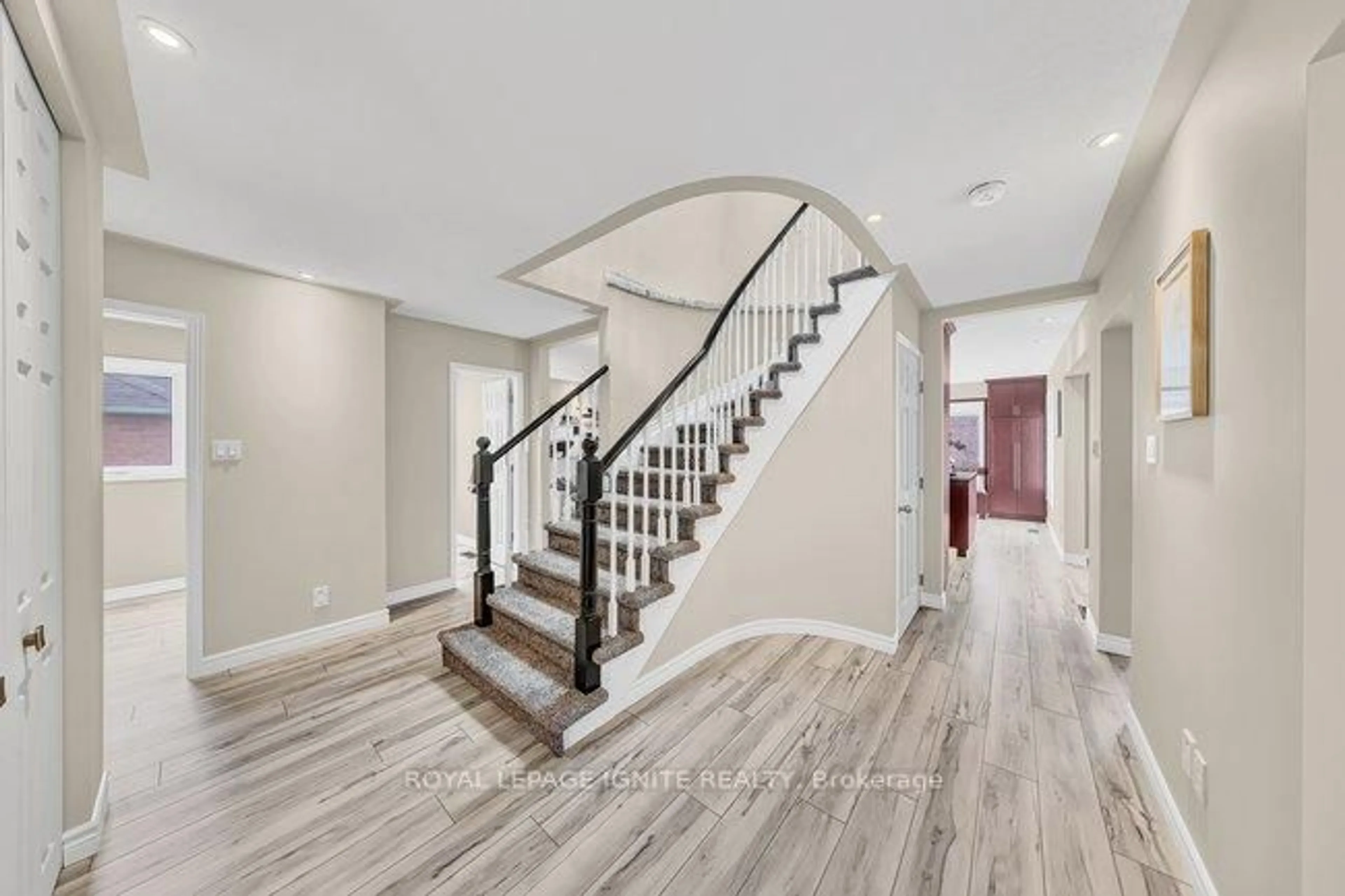 Unknown for 1003 Maury Cres, Pickering Ontario L1X 1P6