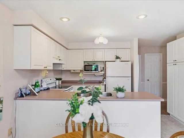 896 Sundance Circ, Oshawa 4