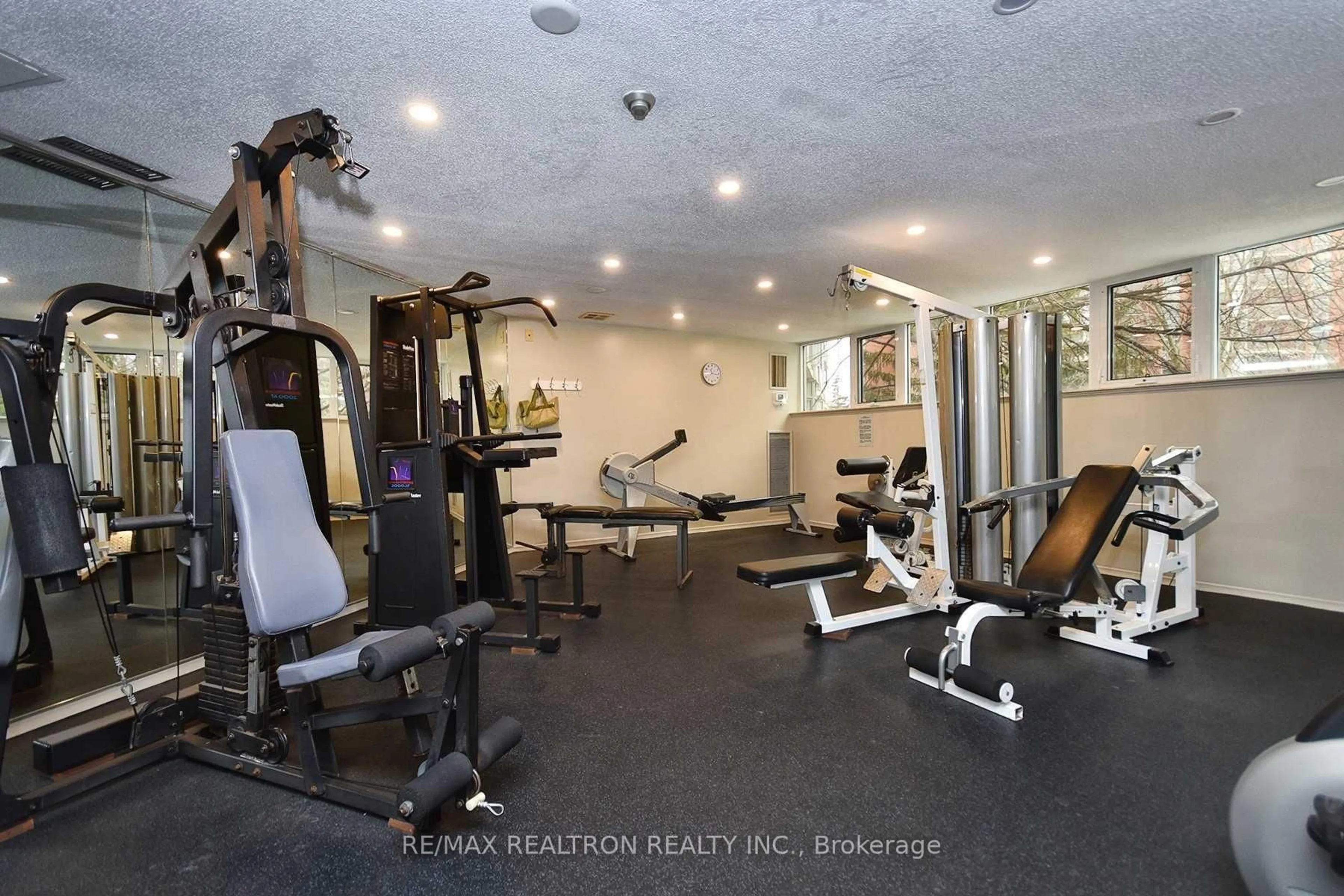 Gym or fitness room for 20 Dean Park Rd #817, Toronto Ontario M1B 3G9