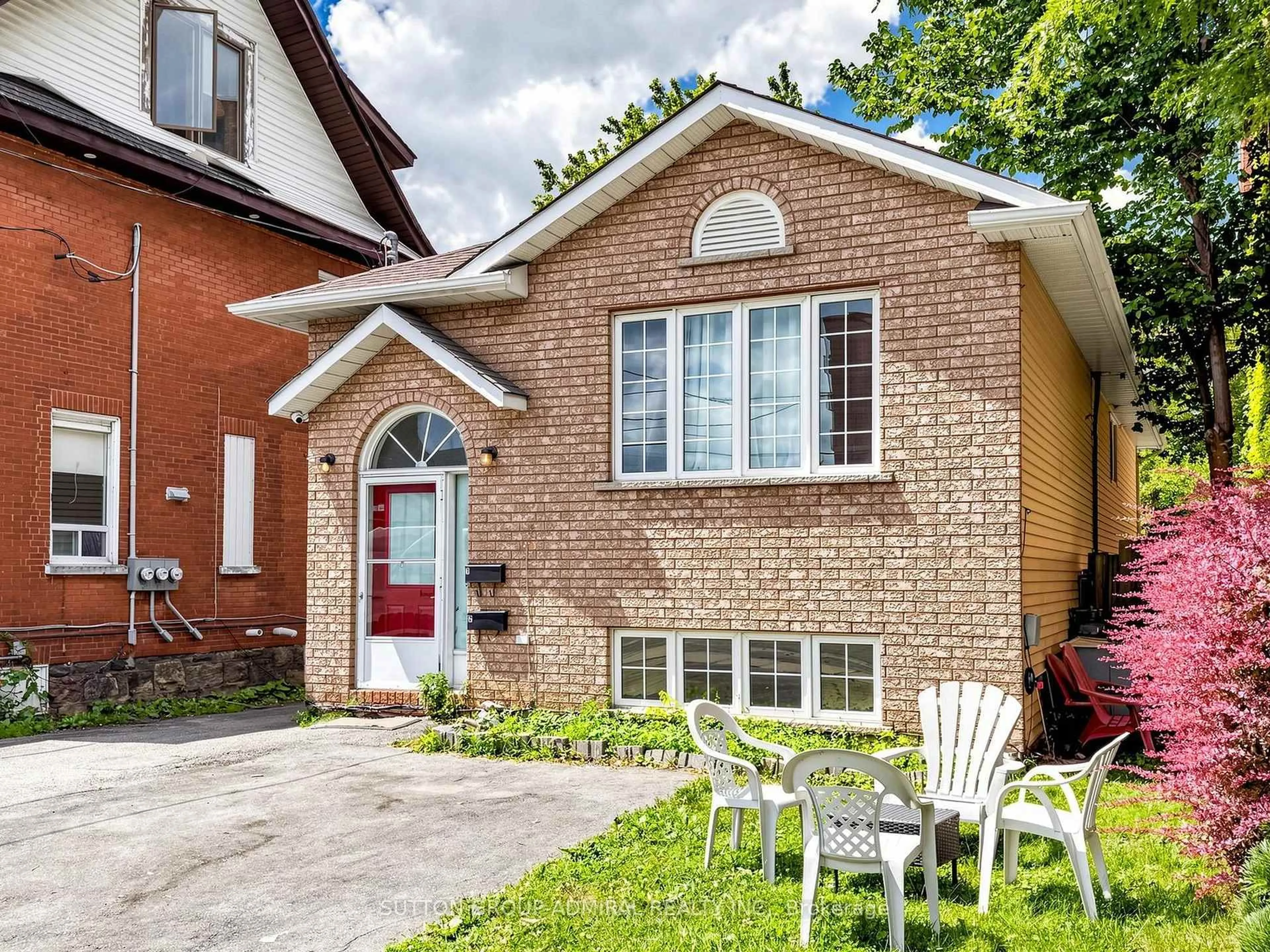 Home with brick exterior material, street for 150 Centre St, Oshawa Ontario L1H 4A4