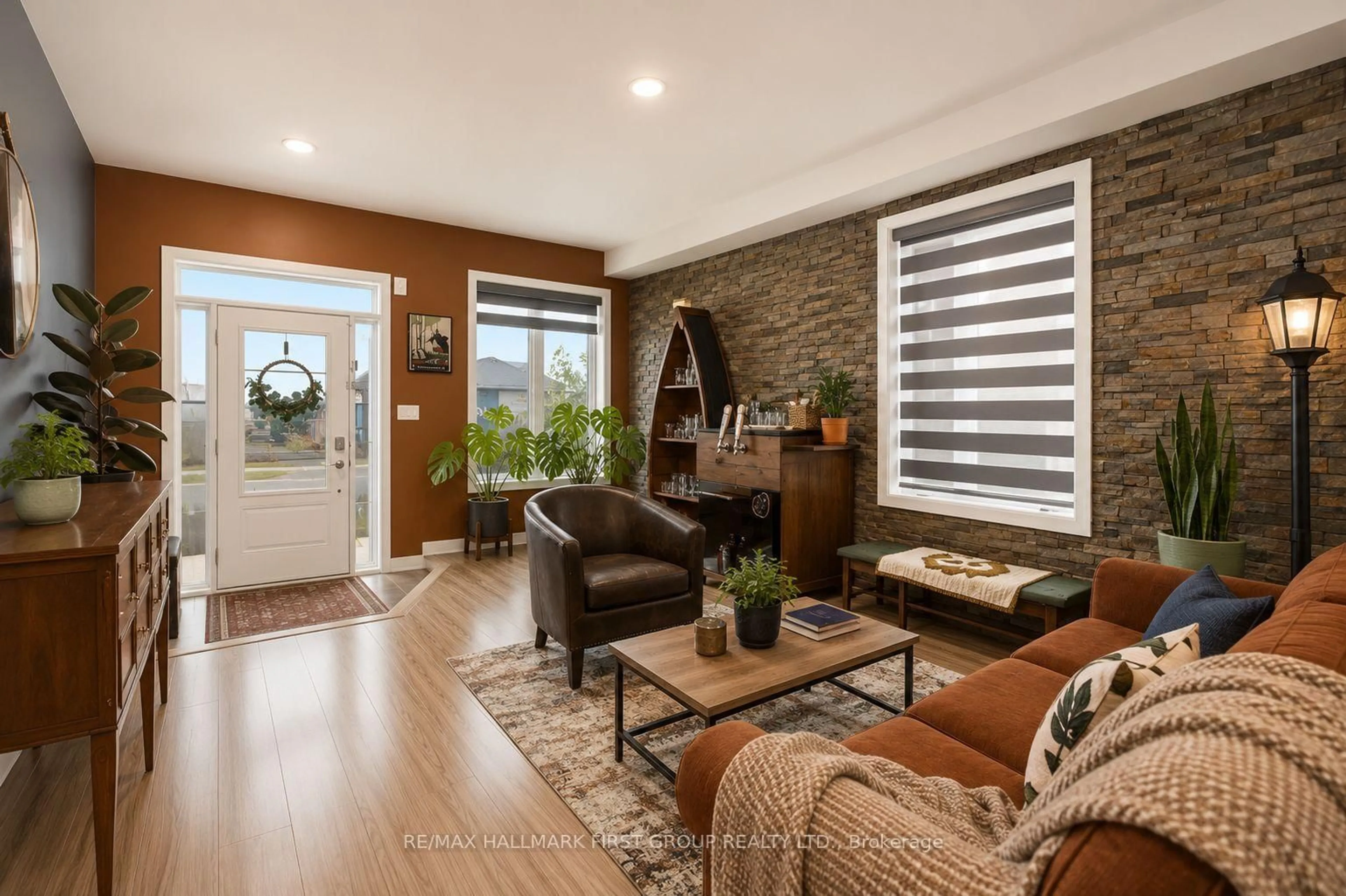 Living room with furniture, unknown for 142 Vanier St, Whitby Ontario L1R 3J8