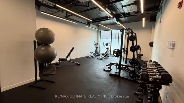 1800 Simcoe St #214, Oshawa 5