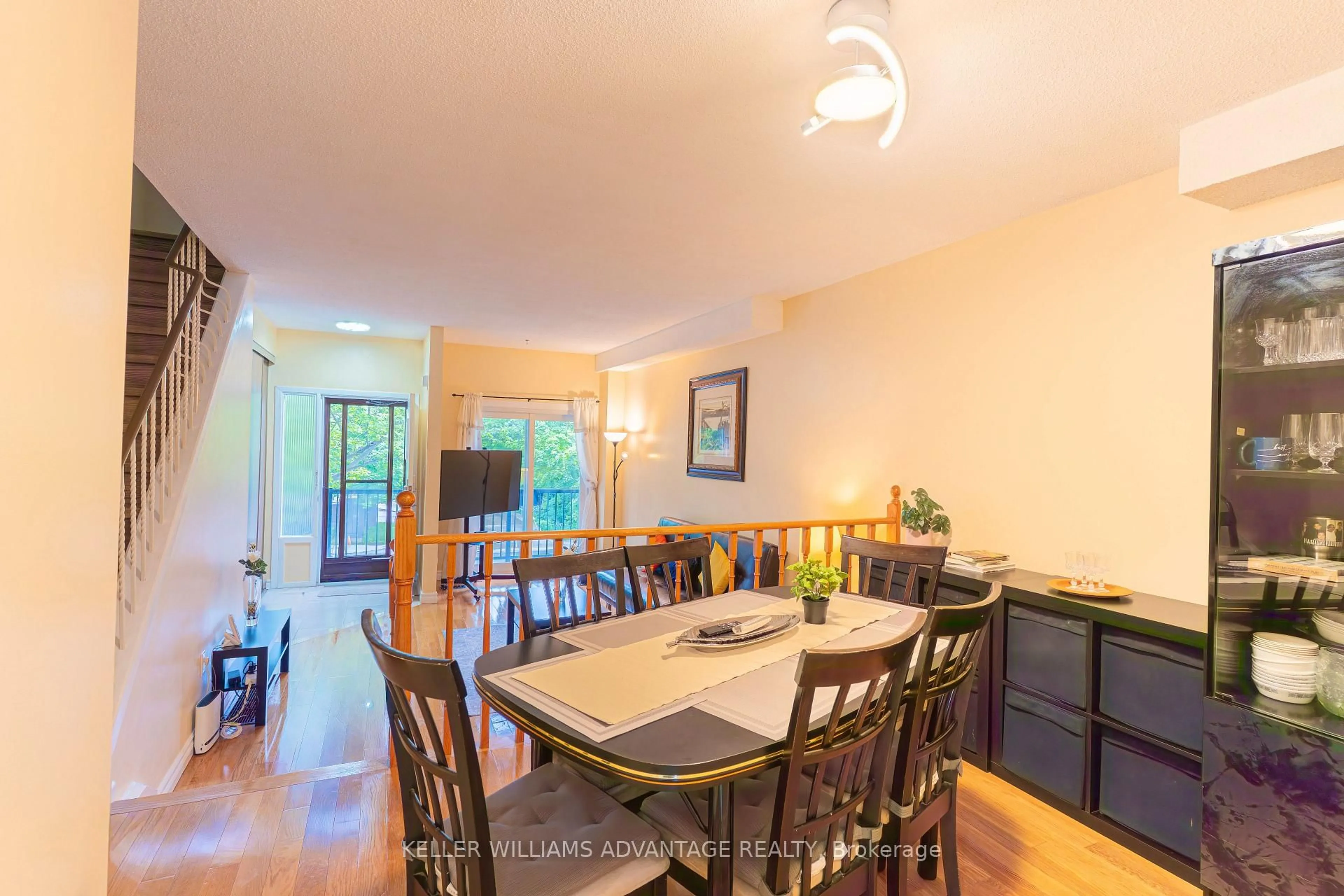 Dining room, wood/laminate floor for 174 Homestead Rd, Toronto Ontario M1E 3S2