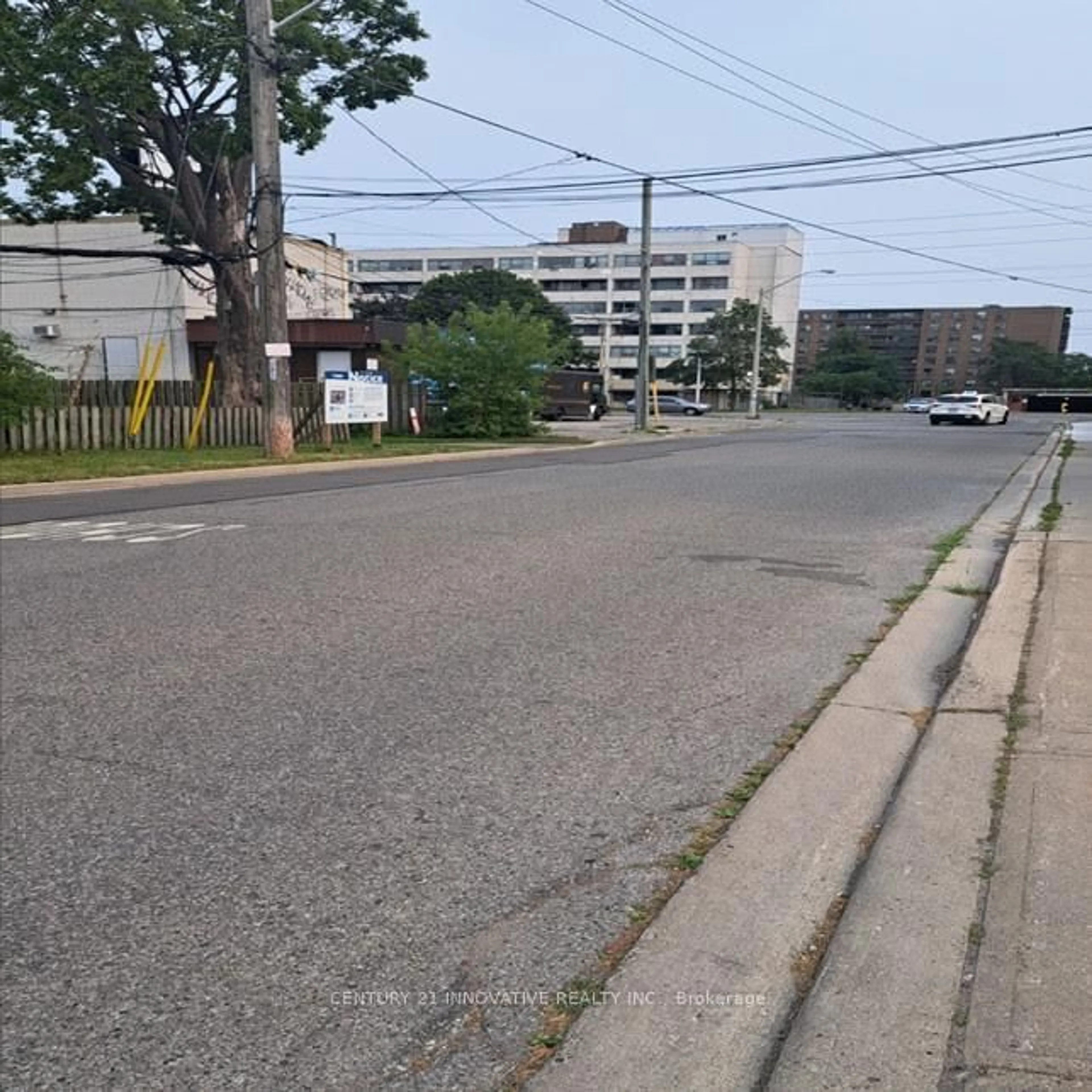 Parking for 11 Centre St, Toronto Ontario M1J 3B4