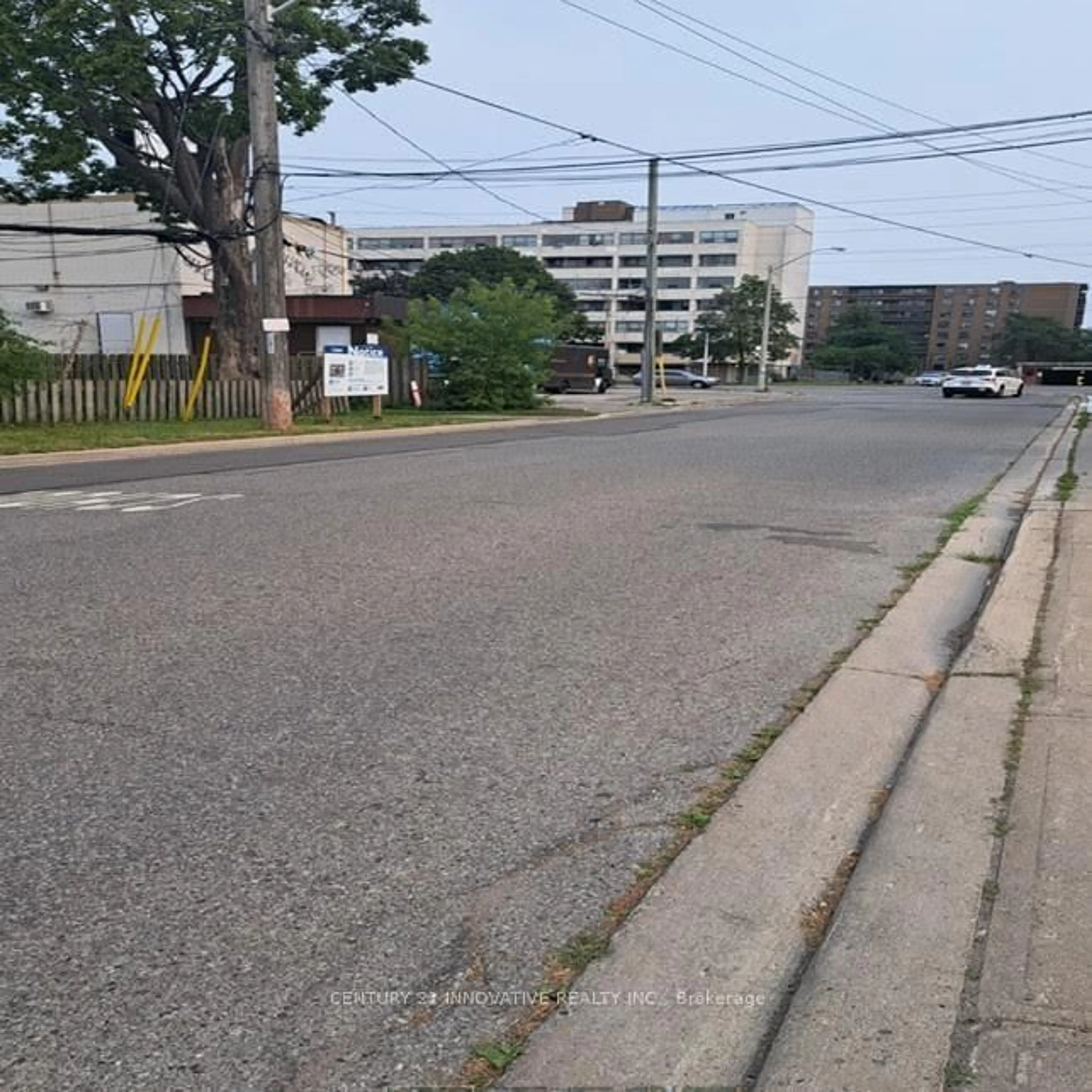 Parking for 11 Centre St, Toronto Ontario M1J 3B4