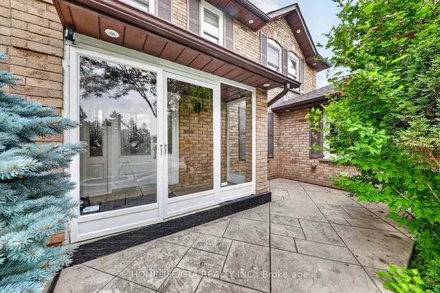 190 Lake Driveway, Ajax 5