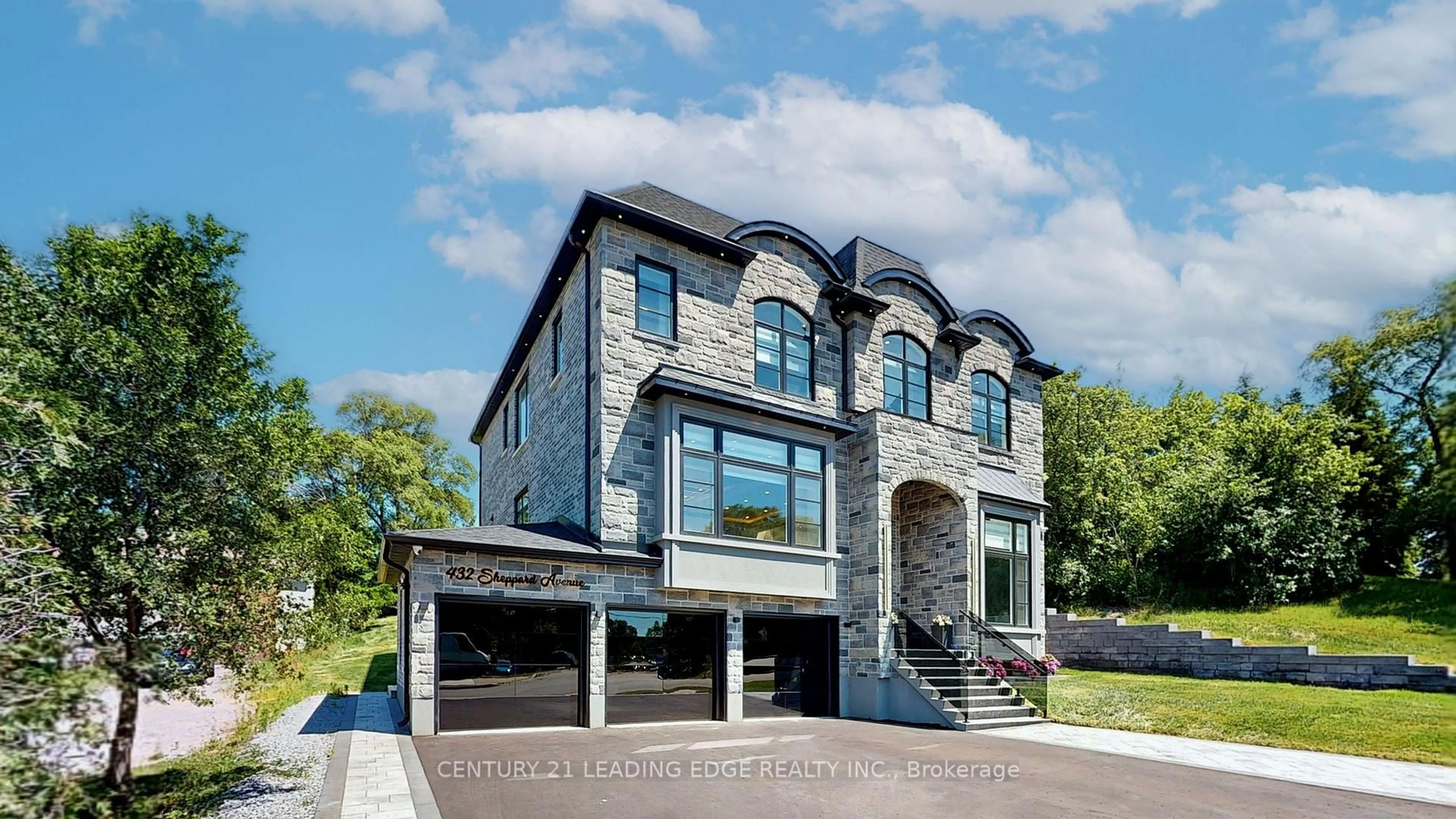Home with brick exterior material, building for 432 Sheppard Ave, Pickering Ontario L1V 1E5
