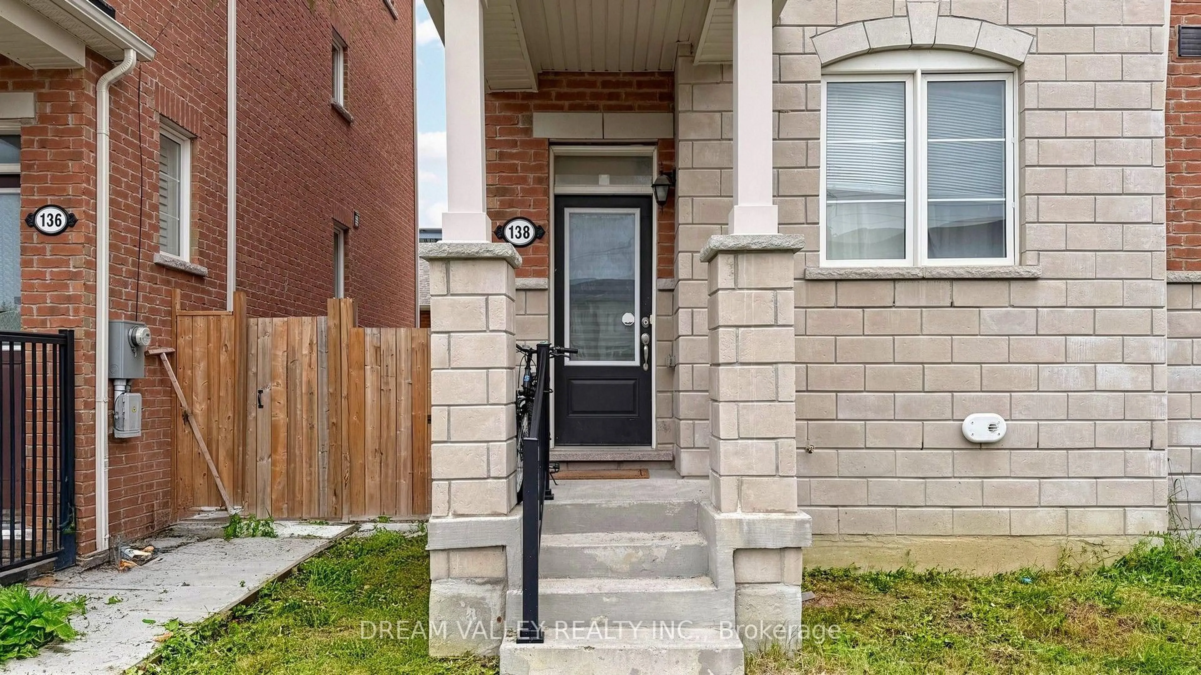 Unknown for 138 Cleanside Rd, Toronto Ontario M1L 0C6