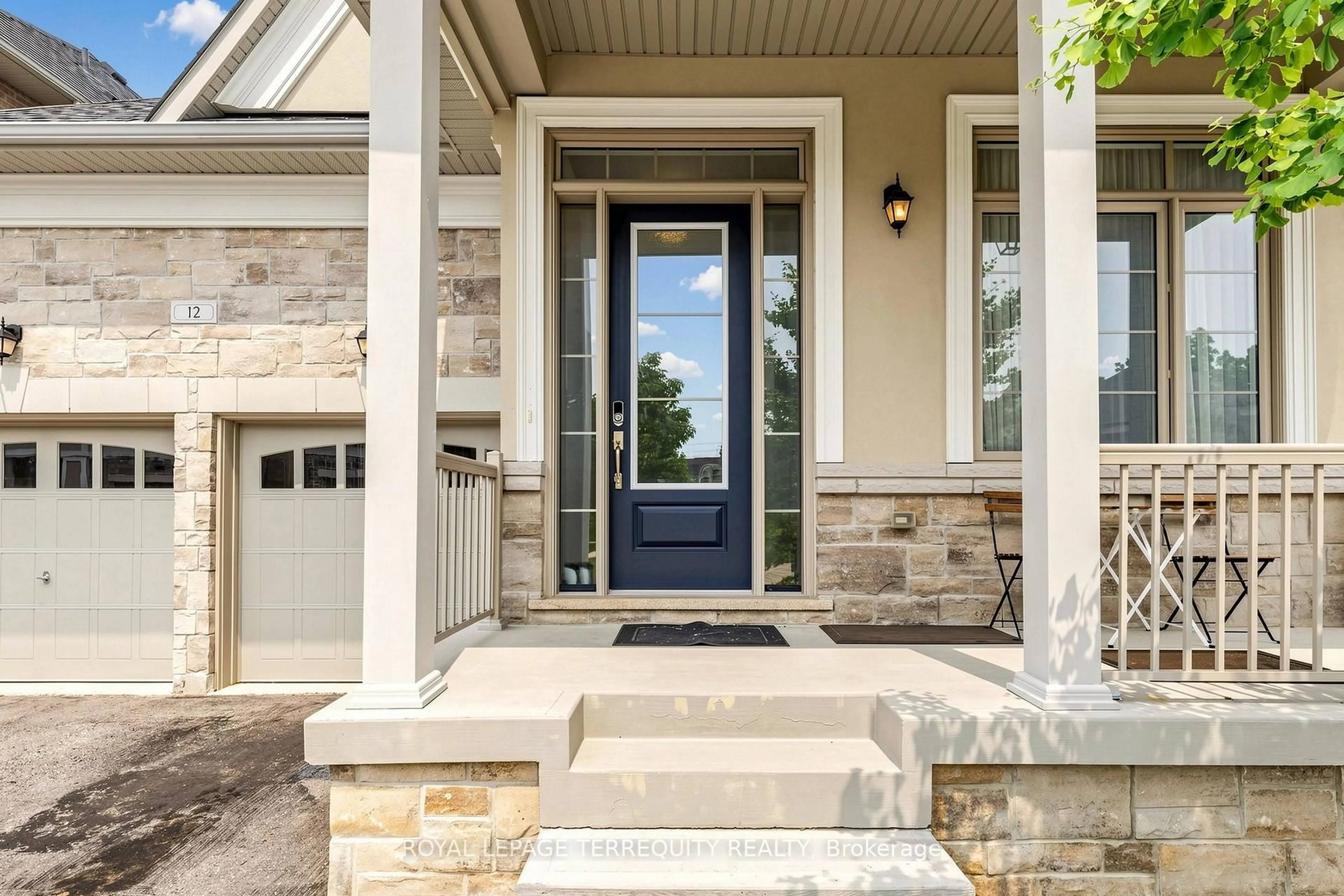 Indoor entryway for 1815 Fairport Rd #12, Pickering Ontario L1V 0E3