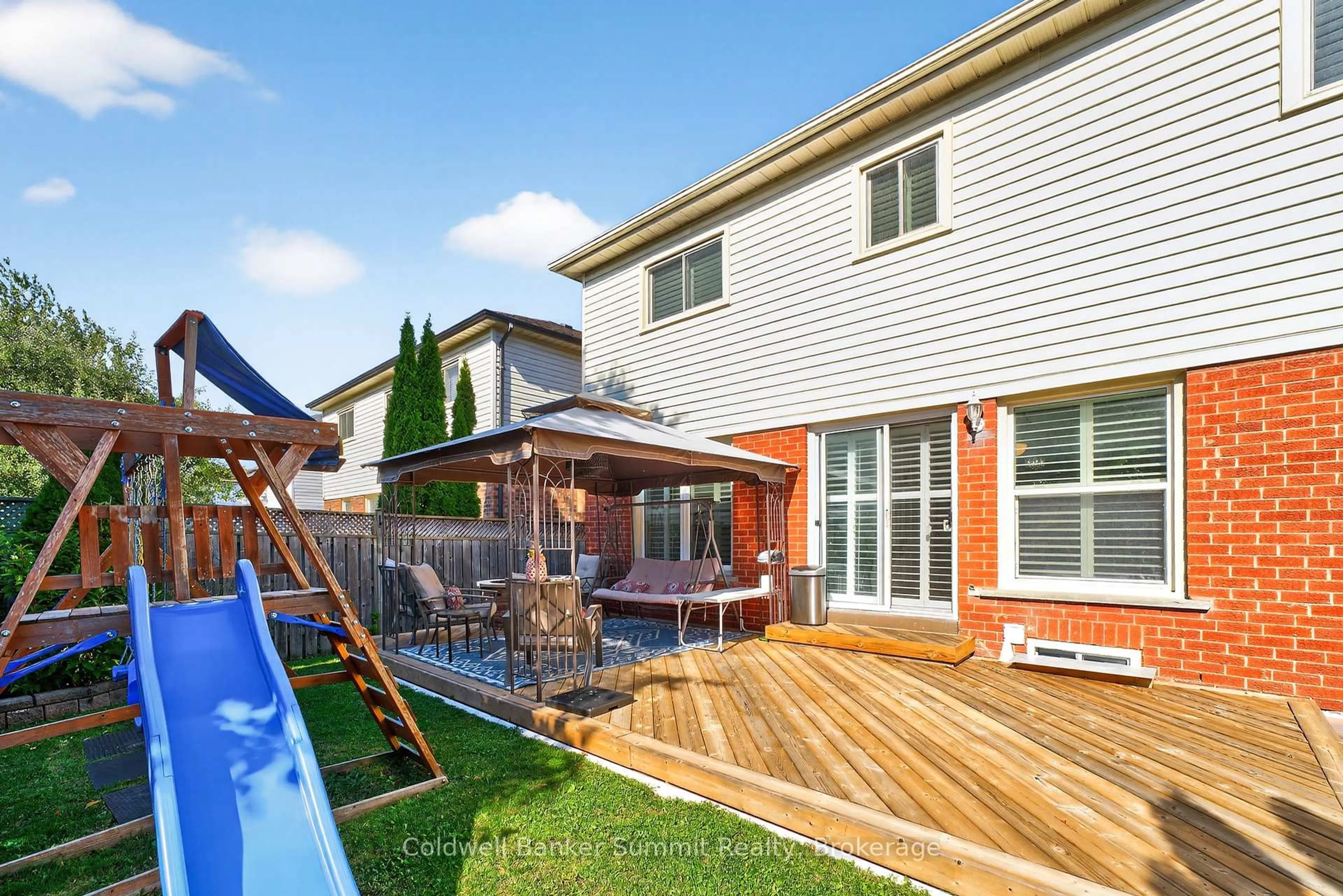 Patio, street for 1037 Sandcliff Dr, Oshawa Ontario L1K 2E5
