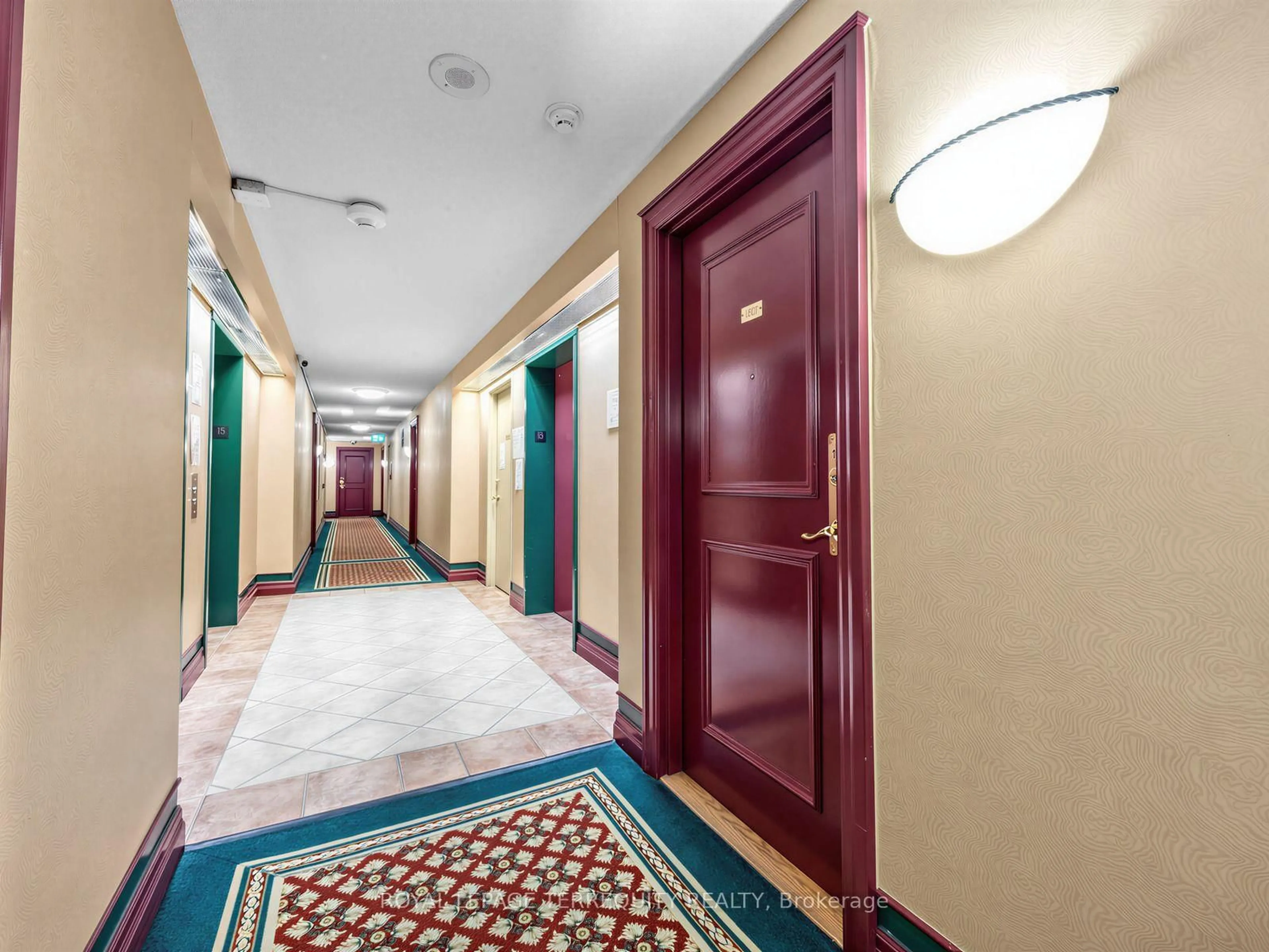Indoor foyer for 5001 Finch Ave ##1507, Toronto Ontario M1S 5J9