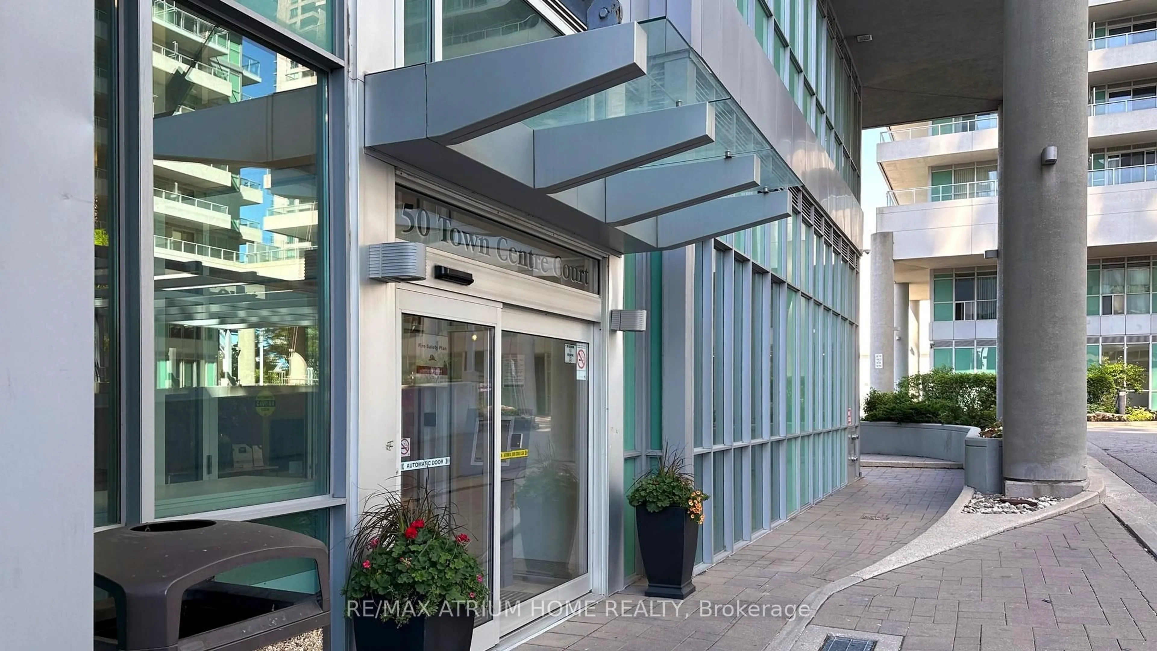 Indoor foyer for 50 Town Centre Crt #3011, Toronto Ontario M1P 4Y7