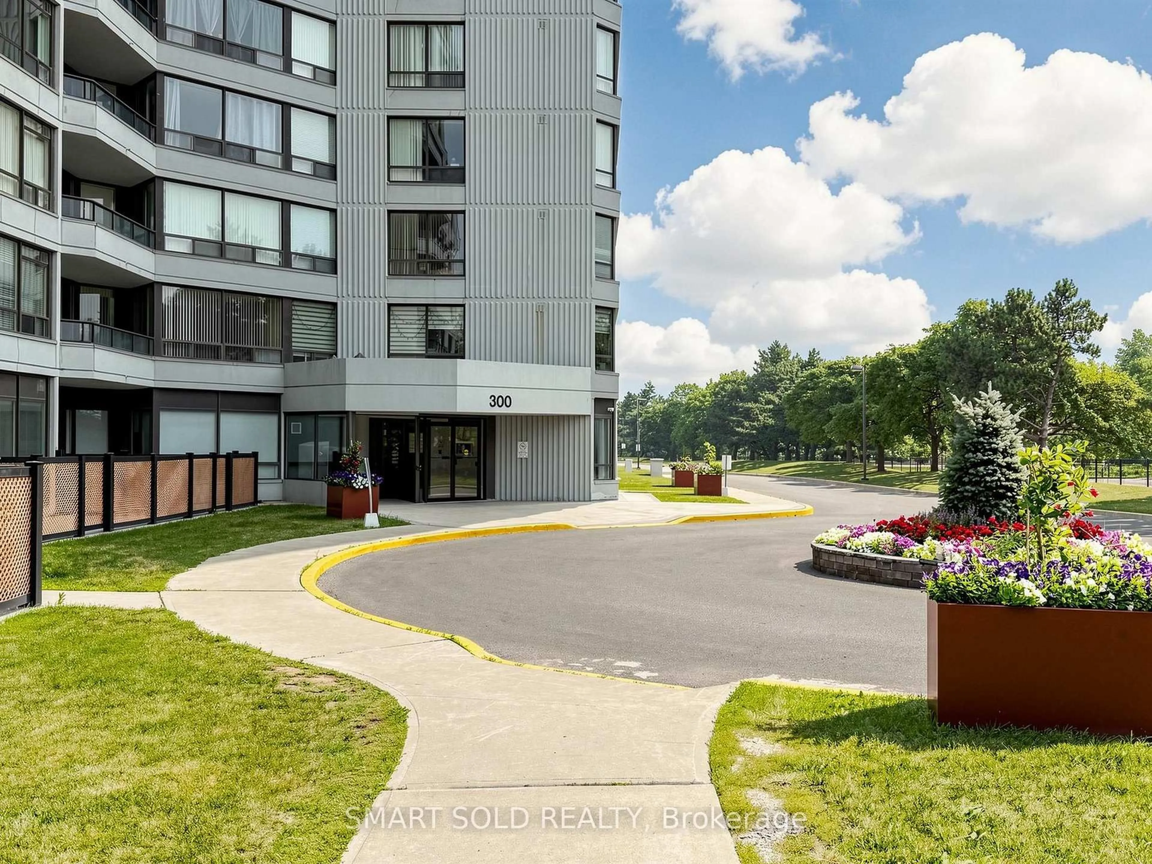 Indoor foyer for 300 Alton Towers Circ #908, Toronto Ontario M1V 4X9