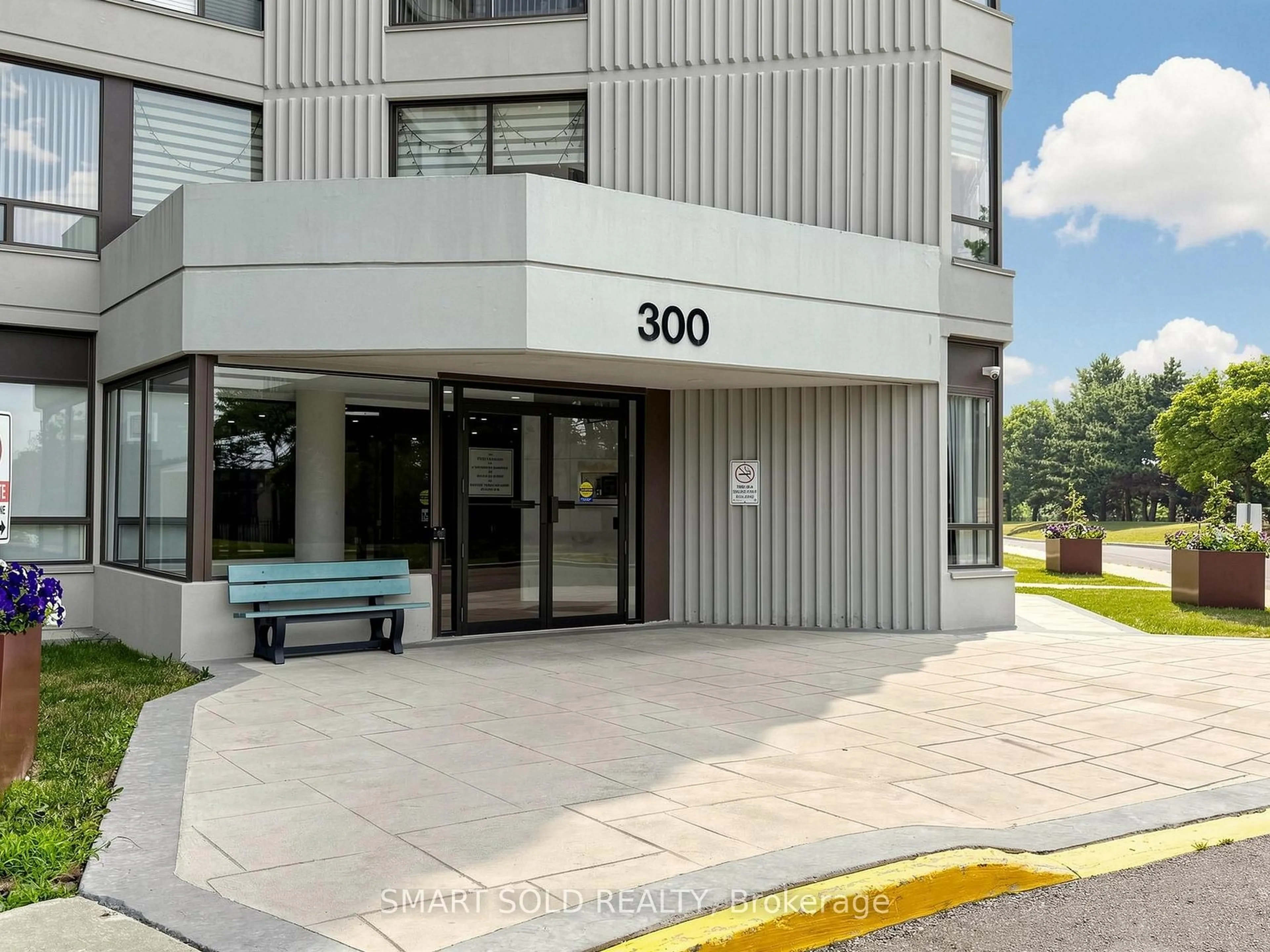 Indoor foyer for 300 Alton Towers Circ #908, Toronto Ontario M1V 4X9