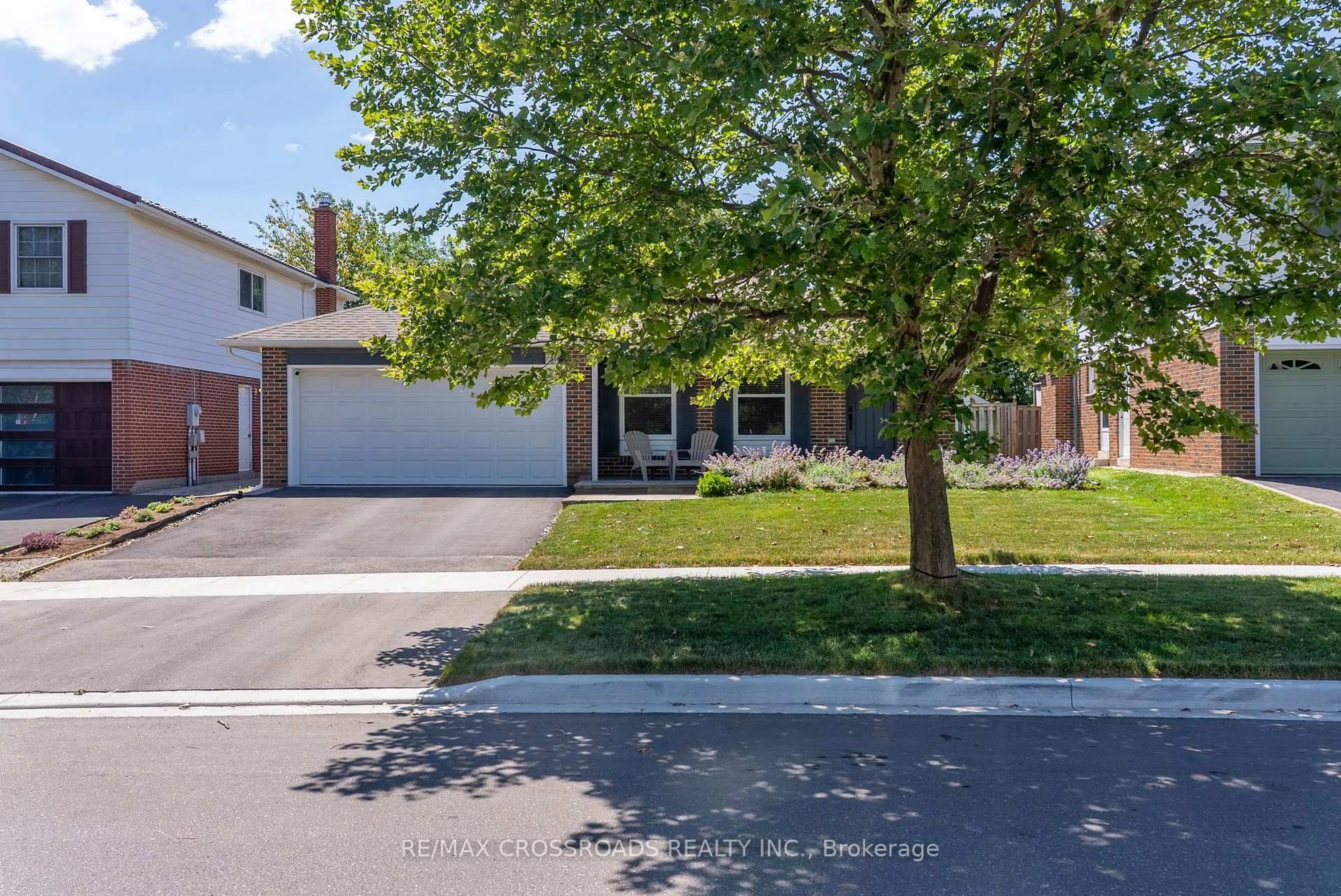 A pic from outside/outdoor area/front of a property/back of a property/a pic from drone, street for 23 Chaldean St, Toronto Ontario M1W 2B6